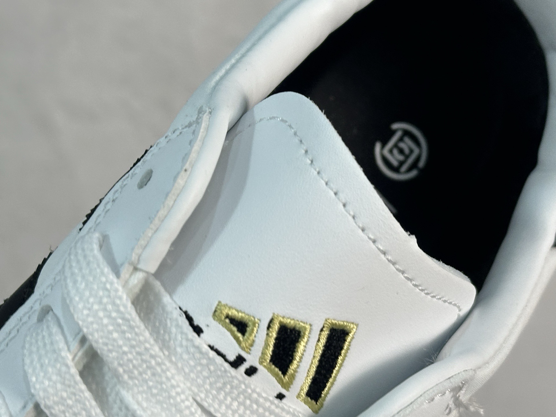 图片[8]-R版  Adidas Originals Gazelle BY EC KJ0274 三叶草复古休闲防滑耐磨低帮板鞋 尺码：36 36.5 37 38 38.5 39 40 40.5 41 42 42.5 43 44 44.5 45-选品中心