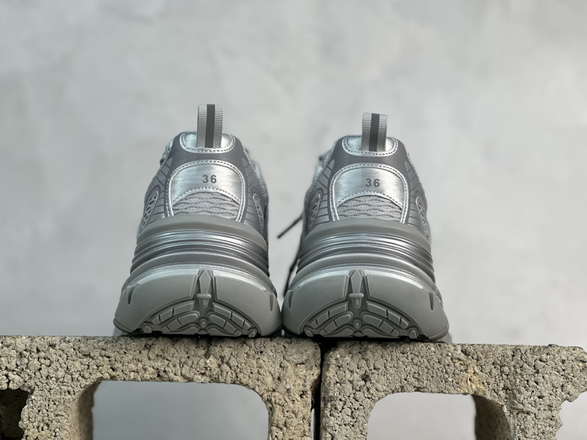 图片[5]-GG-CC 明星同款绑带风休闲生活鞋 G25X8617C银色 尺码：35 36 37 38 39 40-选品中心