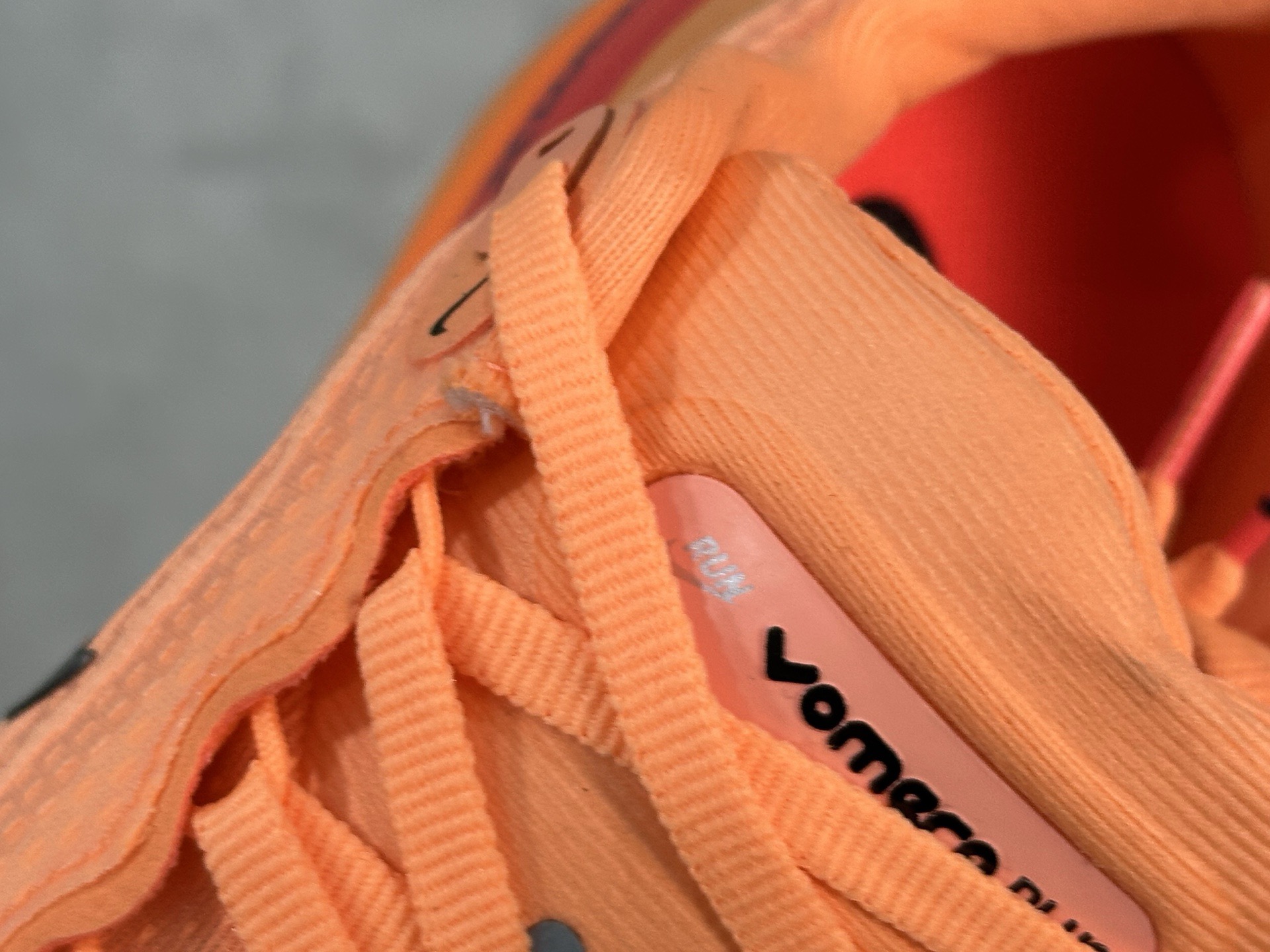 图片[8]-N版  Nike Air Zoom Vomero Plus 耐克网面厚底气垫跑鞋 HV8150-801 尺码：36 36.5 37.5 38 38.5 39 40 40.5 41 42 42.5 43 44 44.5 45 46-选品中心