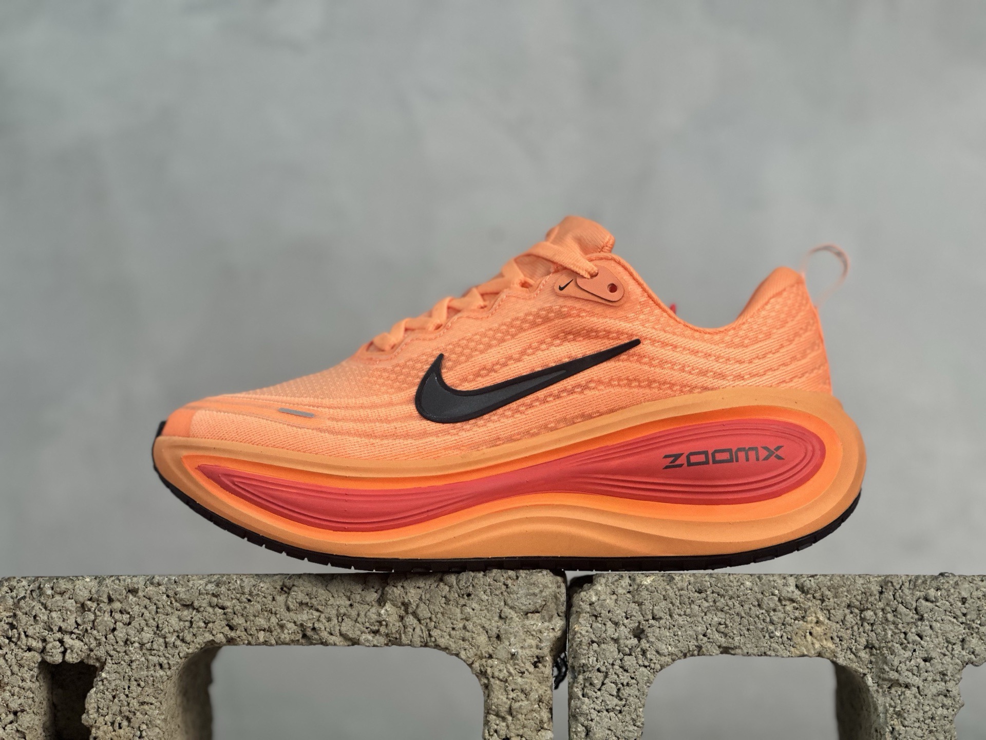 N版  Nike Air Zoom Vomero Plus 耐克网面厚底气垫跑鞋 HV8150-801 尺码：36 36.5 37.5 38 38.5 39 40 40.5 41 42 42.5 43 44 44.5 45 46-选品中心