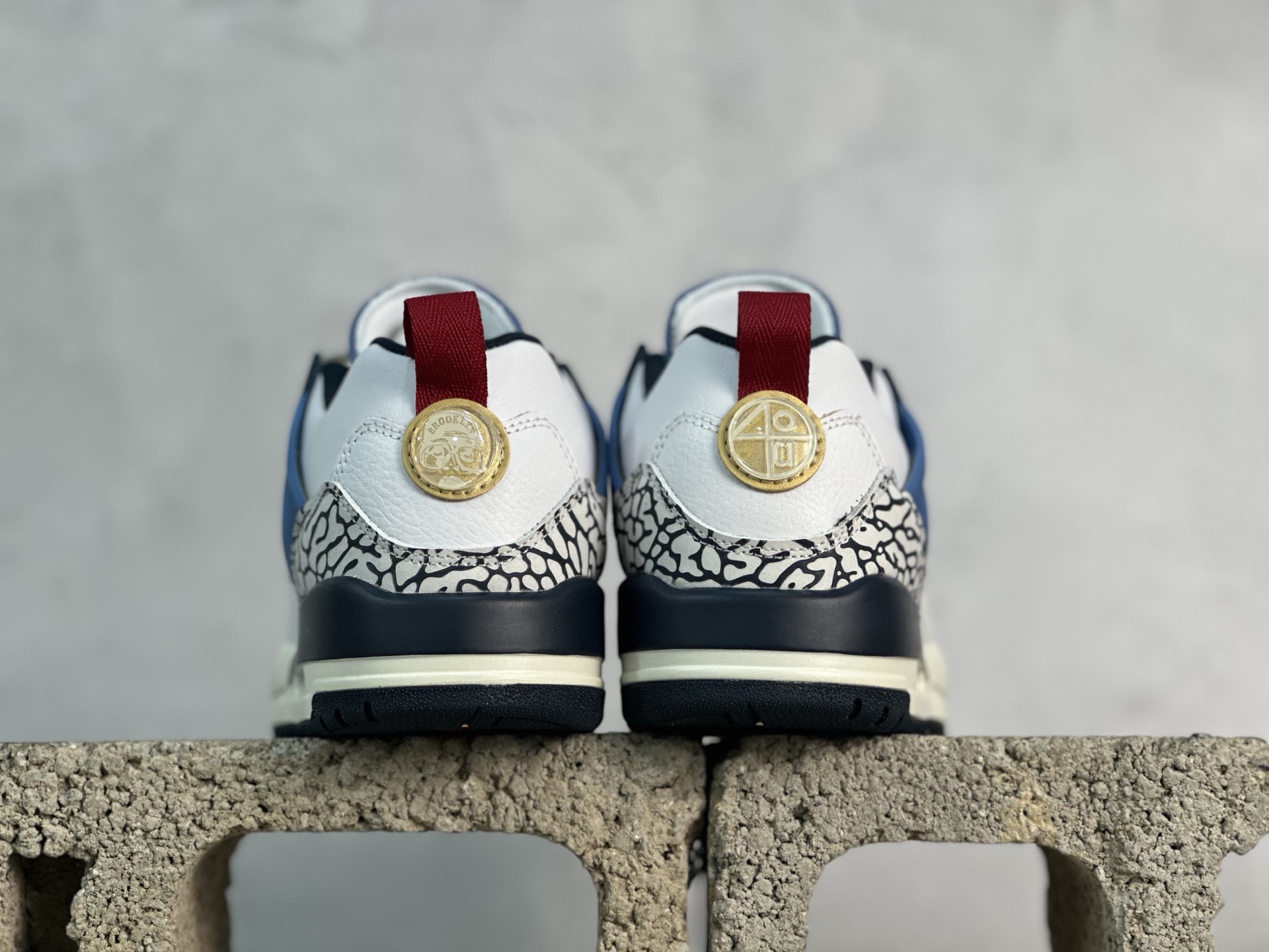 图片[5]-PZ  Jordan Spizike Low AJ 乔丹合体元素 文化休闲板鞋 IM2176-133 #整双鞋在 Air Jordan 5 Low 廓形的基础上，通过加入 AJ3 的爆裂纹和鞋底设计、AJ6 的鞋舌和鞋带束扣、AJ4 的鞋侧三角稳定贴片和鞋带孔等， 尺码：36 36.5 37.5 38 38.5 39 40 40.5 41 42 42.5 43 44 44.5 45 46 47.5-选品中心