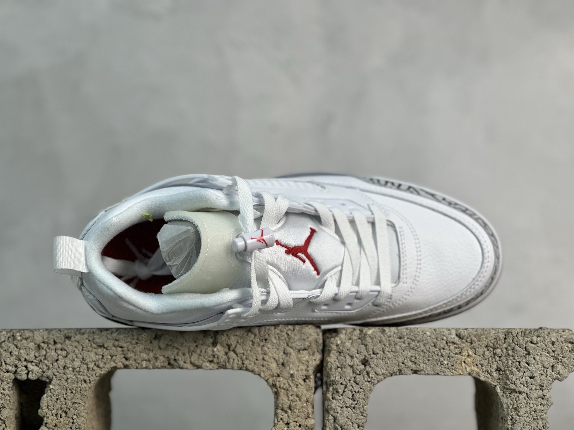 图片[4]-PZ  Jordan Spizike Low AJ 乔丹合体元素 文化休闲板鞋 107724-100 #整双鞋在 Air Jordan 5 Low 廓形的基础上，通过加入 AJ3 的爆裂纹和鞋底设计、AJ6 的鞋舌和鞋带束扣、AJ4 的鞋侧三角稳定贴片和鞋带孔等， 尺码：36 36.5 37.5 38 38.5 39 40 40.5 41 42 42.5 43 44 44.5 45 46 47.5-选品中心