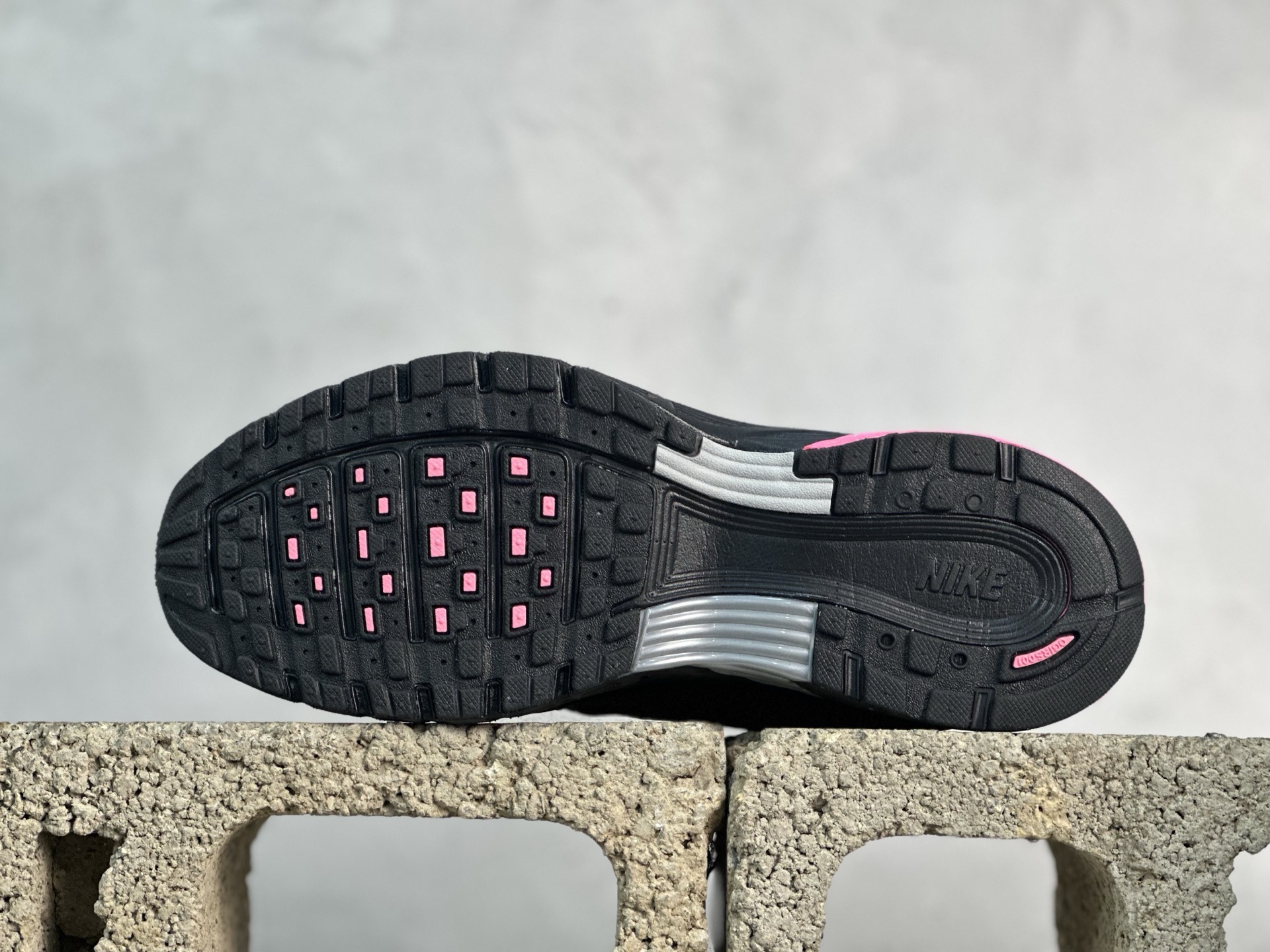 图片[3]-PF  原鞋开发 原数据档案 Nike P-6000 黑粉 货号：CD6404-600 尺码：36 36.5 37.5 38 38.5 39 40 40.5 41 42 42.5 43 44 44.5 45 \”},\”album\”：{\”isSearchAcceleration\”：true,\”isShowCart\”：false,\”isShowTips\”：false,\”desc\”：\”-选品中心