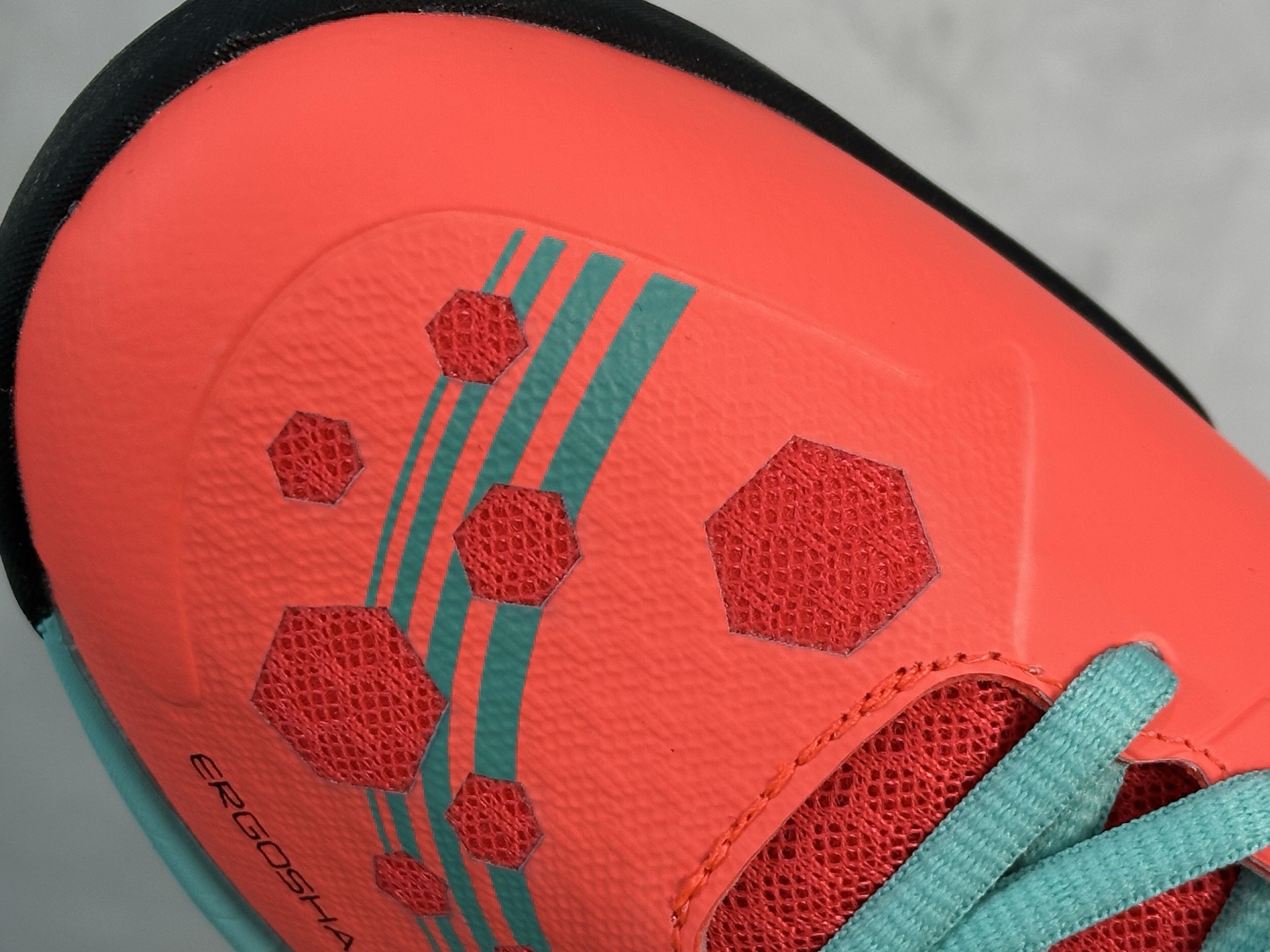 图片[7]-YONEX尤尼克斯POWER CUSHION 65 织物合成革 羽毛球鞋 采用动力垫+设计 减震蓄能 保护脚踝 人体工程防撞鞋头 护脚趾 鞋底采用放射状桨翼大底 提升全方位的防滑性 抓地力更强 大底采用石墨碳素板设计 增强鞋底支撑 网面透气孔设计 增强鞋内热量释放 货号： SHBSRB1EX 尺码： 36 36.5 37 38 38.5 39 40 40.5 41 42 42.5 43 44 45-选品中心