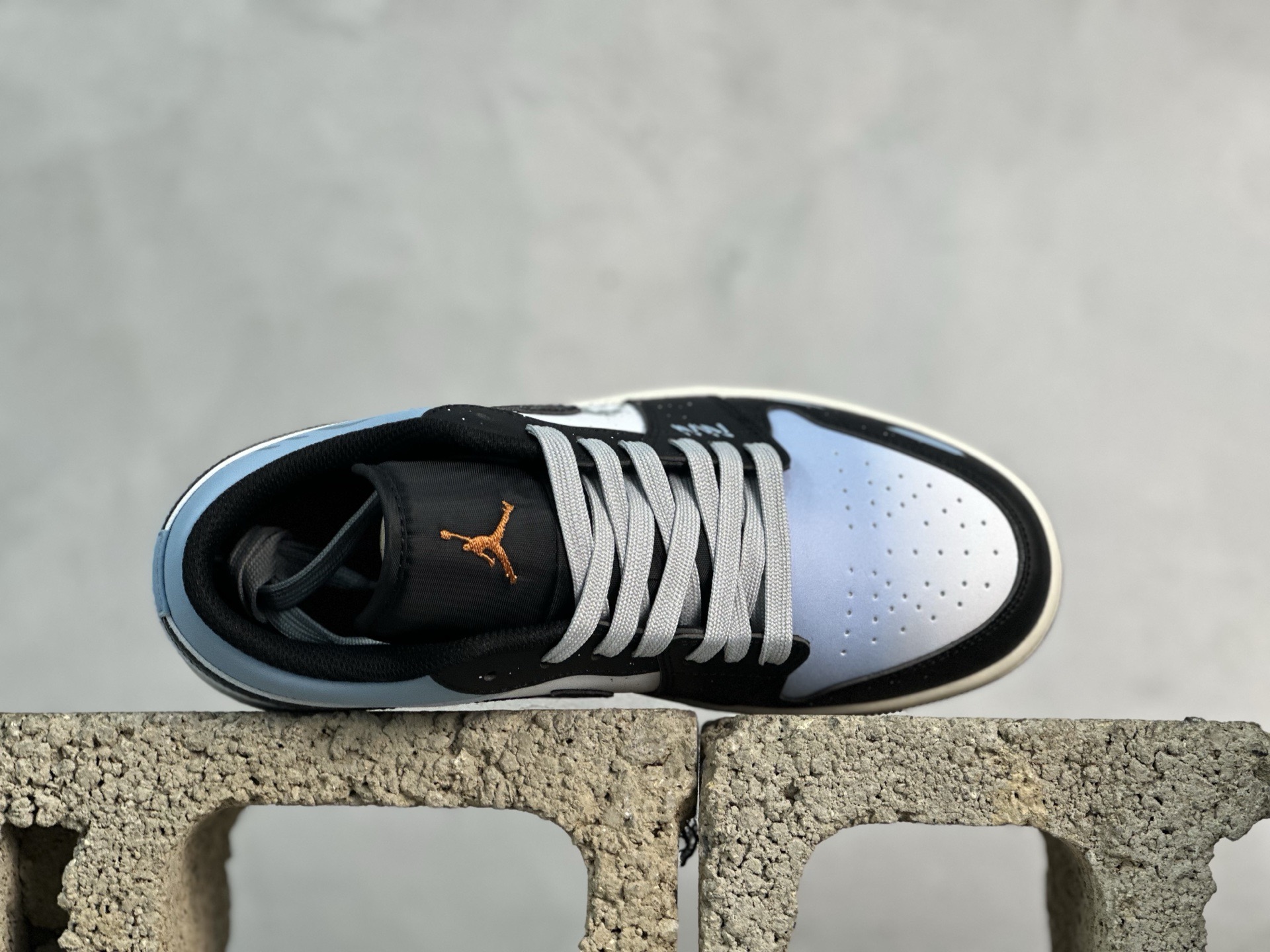 图片[4]-K版  综合版 Jordan Air Jordan 1 AJ1低邦 马年喷墨 货号：5533558-081 尺码：36 36.5 37 38.5 39 40 40.5 41 42 42.5 43 44 44.5 45 46-选品中心