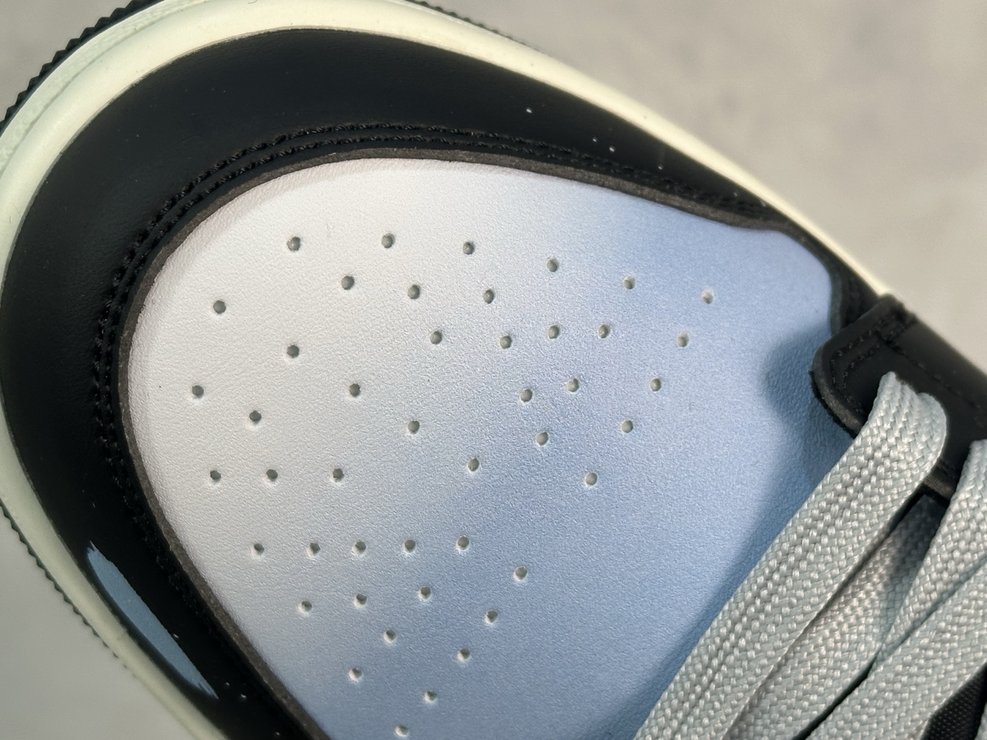 图片[7]-K版  综合版 Jordan Air Jordan 1 AJ1低邦 马年喷墨 货号：5533558-081 尺码：36 36.5 37 38.5 39 40 40.5 41 42 42.5 43 44 44.5 45 46-选品中心