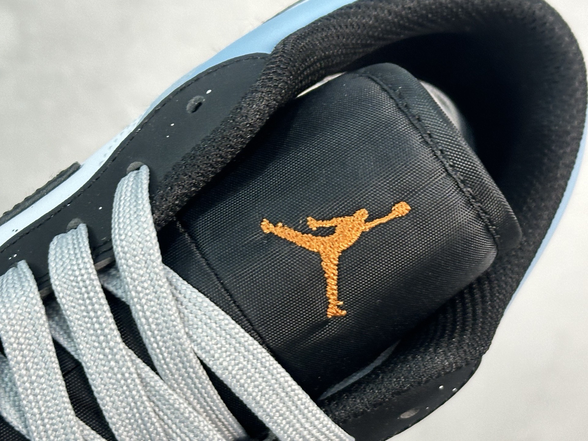 图片[8]-K版  综合版 Jordan Air Jordan 1 AJ1低邦 马年喷墨 货号：5533558-081 尺码：36 36.5 37 38.5 39 40 40.5 41 42 42.5 43 44 44.5 45 46-选品中心