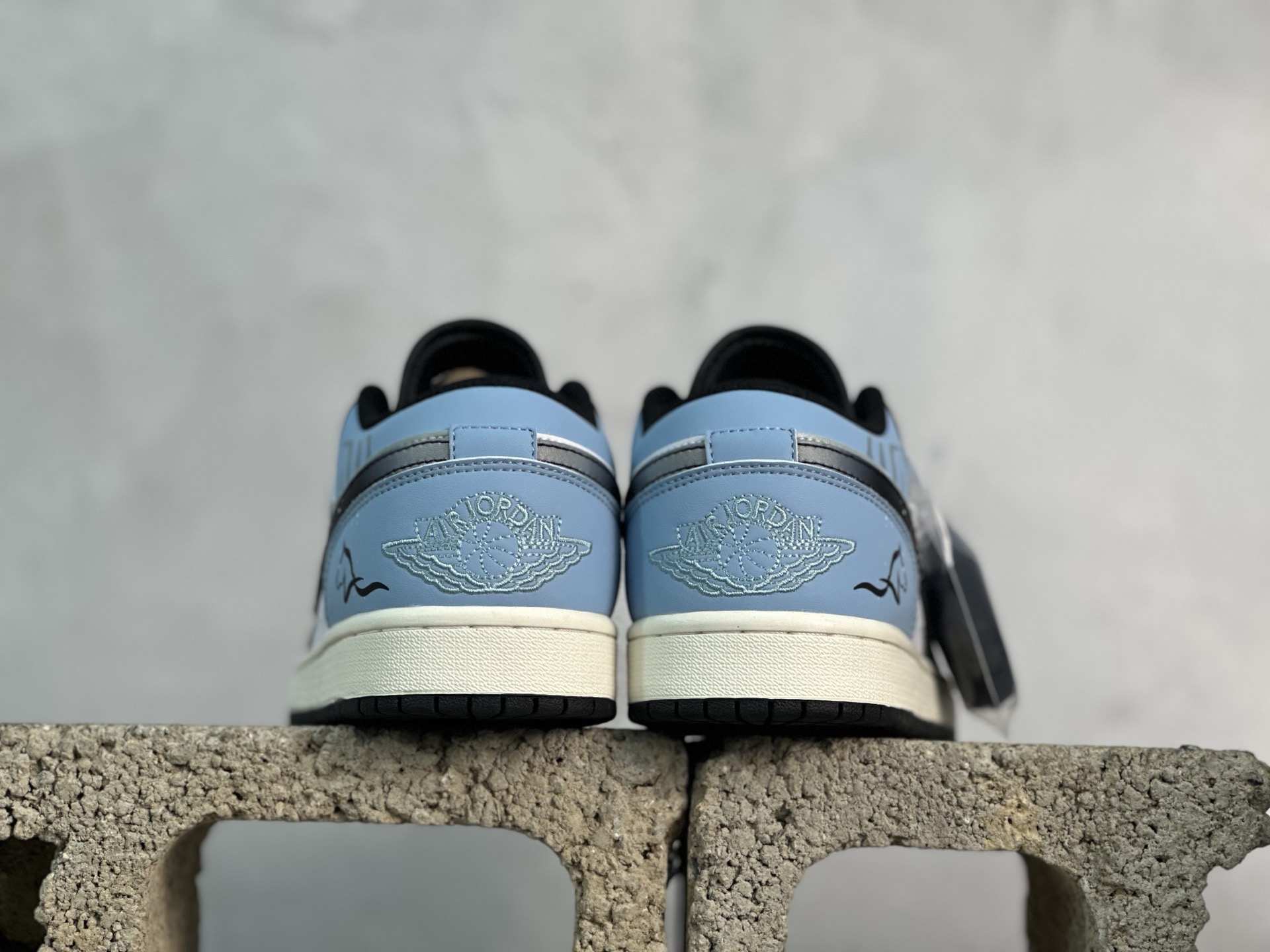 图片[5]-K版  综合版 Jordan Air Jordan 1 AJ1低邦 马年喷墨 货号：5533558-081 尺码：36 36.5 37 38.5 39 40 40.5 41 42 42.5 43 44 44.5 45 46-选品中心