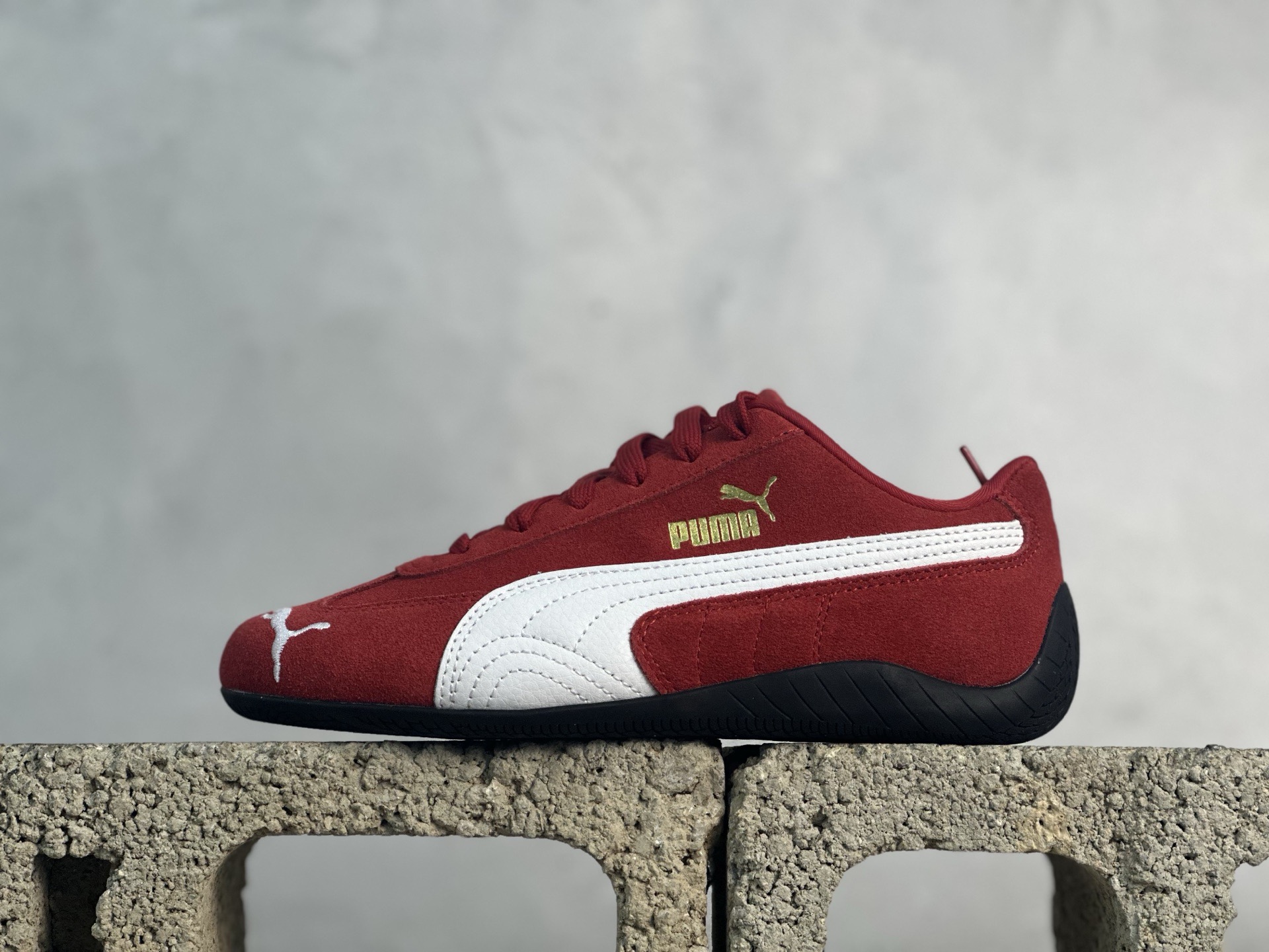 ZG💰140 放店私

#PUMA 赛车鞋 性价比天花板 指令单已排满 Puma专业户 二次成型“猛帮”成型工艺 真拼接鞋面 杜绝杀猪版本 PUMA彪马 speedcat系列 黑色

货号：406329-02

尺码：35 36 36.5 37.5 38 38.5 39 40 40.5 41 42 42.5 43 44 44.5 45