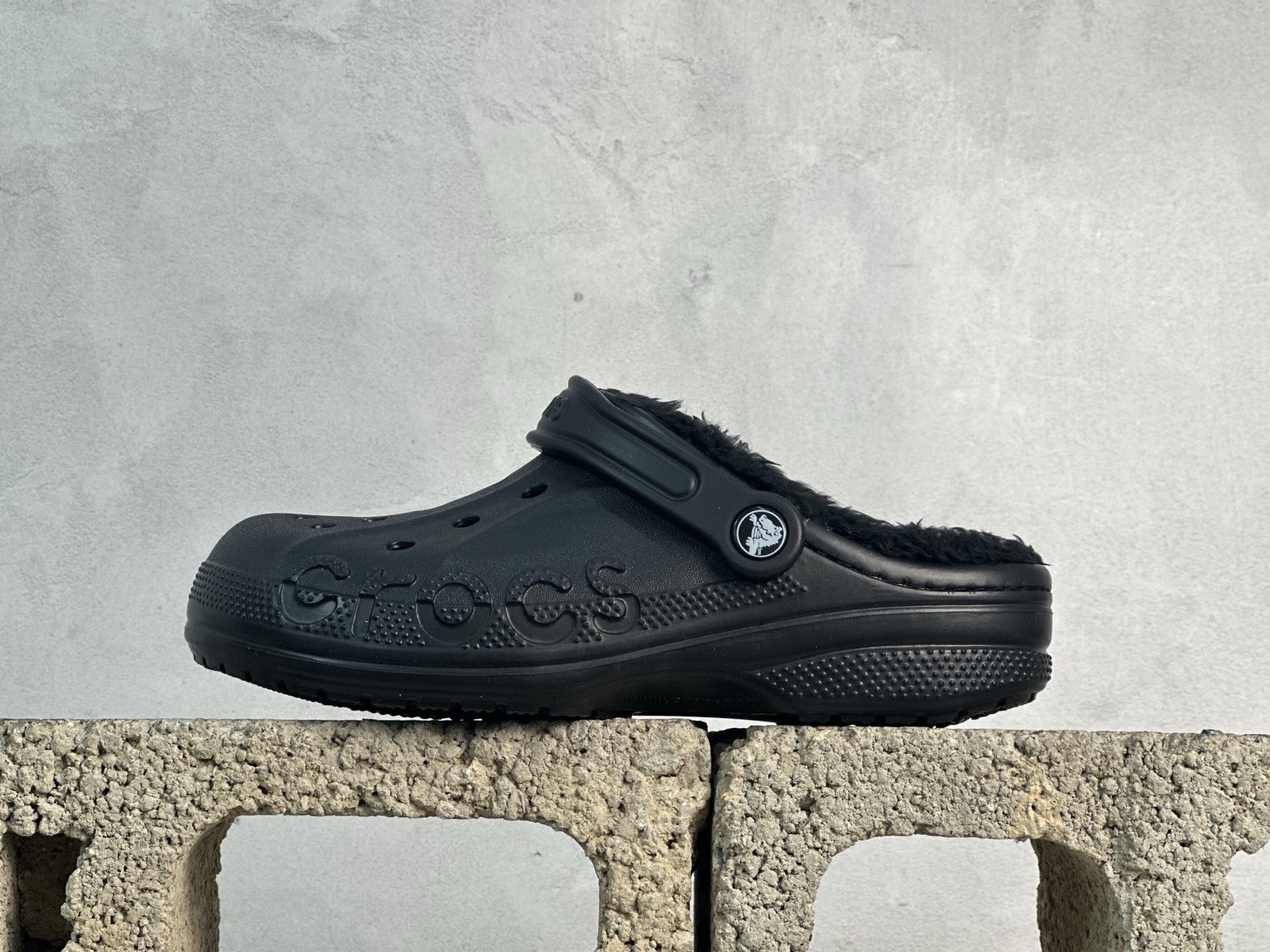 💰120 放店私
Crocs 卡洛驰 洞洞加绒鞋
经典热销系列 经典主推 永不过时 高品质跑量版本 核心推手可放心操作
尺码对照表
M4-M10