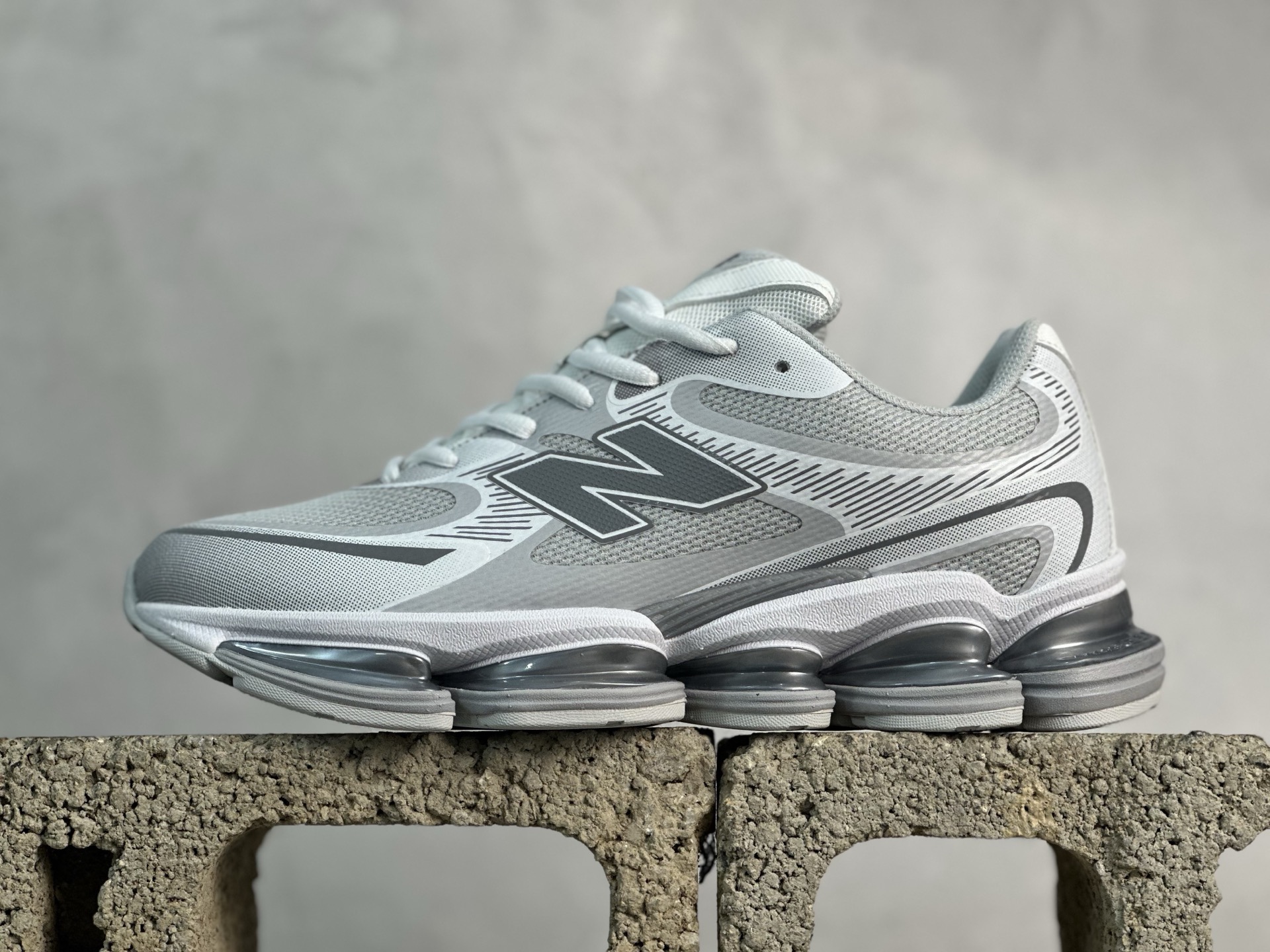 放店私 New Balance 2000系列复古老爹风休闲运动慢跑鞋 U2000BKJ