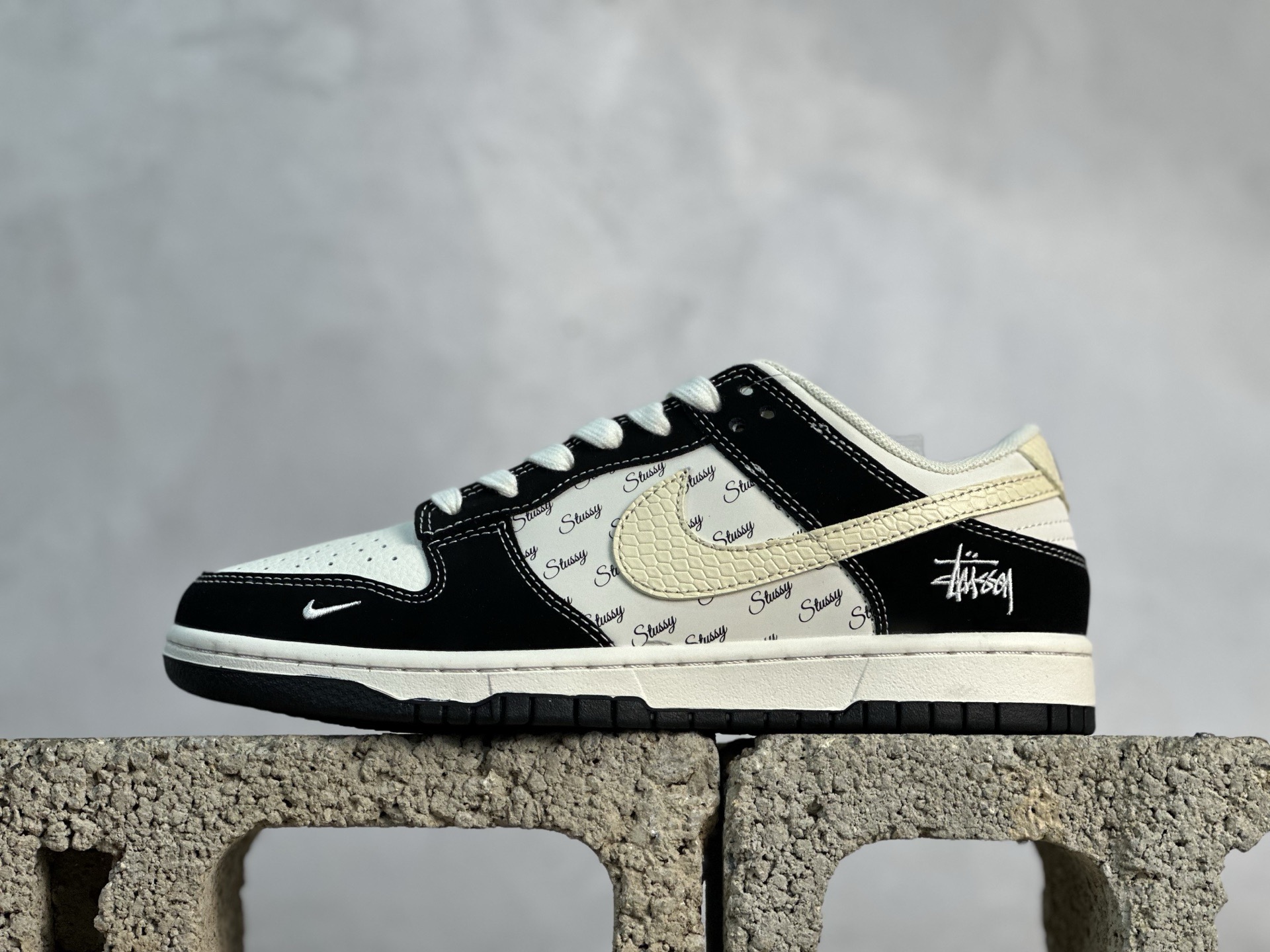 放店私 Nike SB Dunk Low 斯图西联名 米鳞勾 周年高端定制 低帮休闲板鞋 XS6089-634 #定制鞋盒 大厂纯原品质出货 超高清洁度 皮料切割干净无任何毛边 细节完美 9.E5