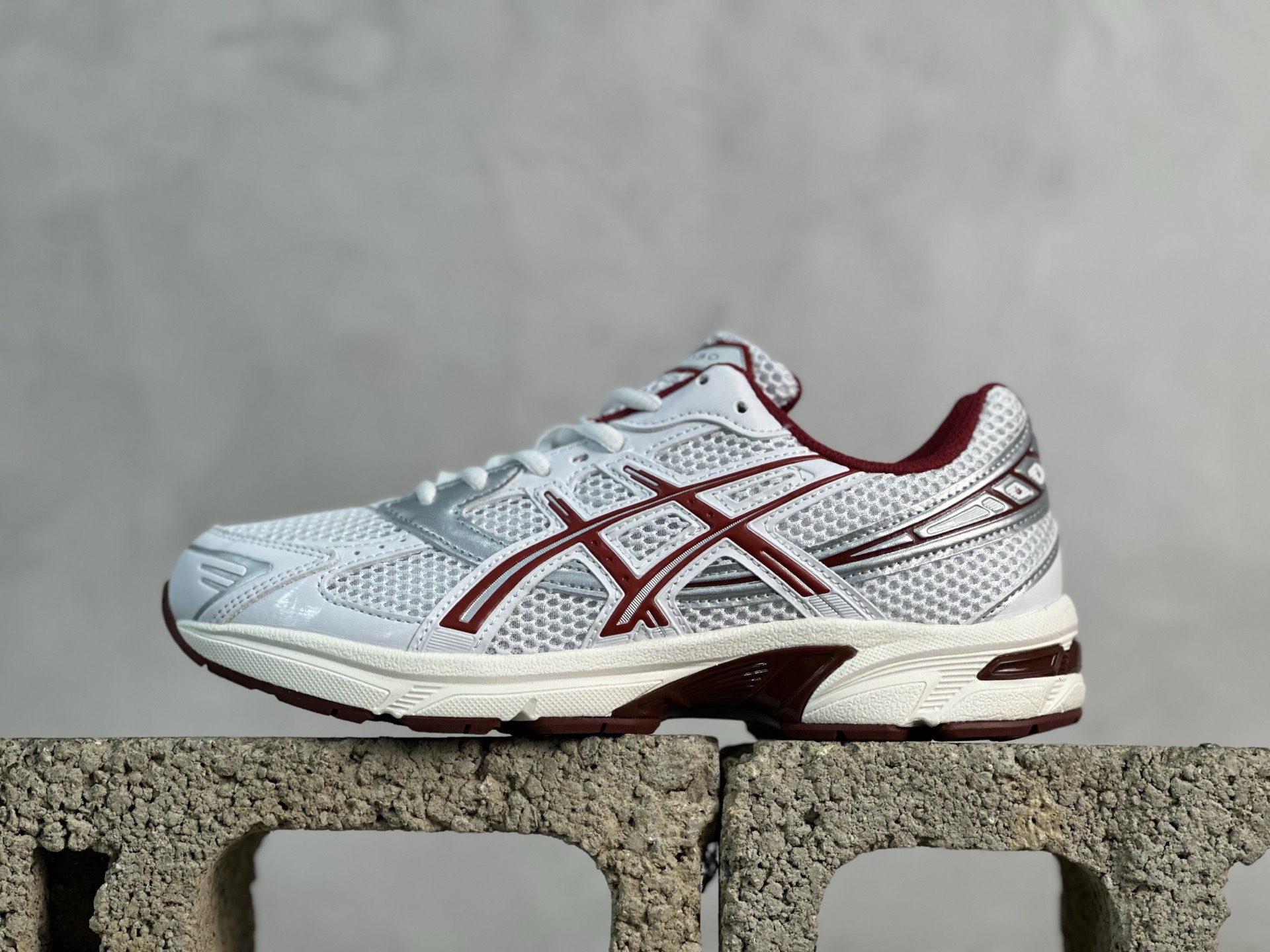 💰160 放店私 ASICS Gel-1130 1202A518-100 白红 Size：36 36.5 37.5 38 38.5 39 40 40.5 41 42 42.5 43 44 44.5 45 46 47.5