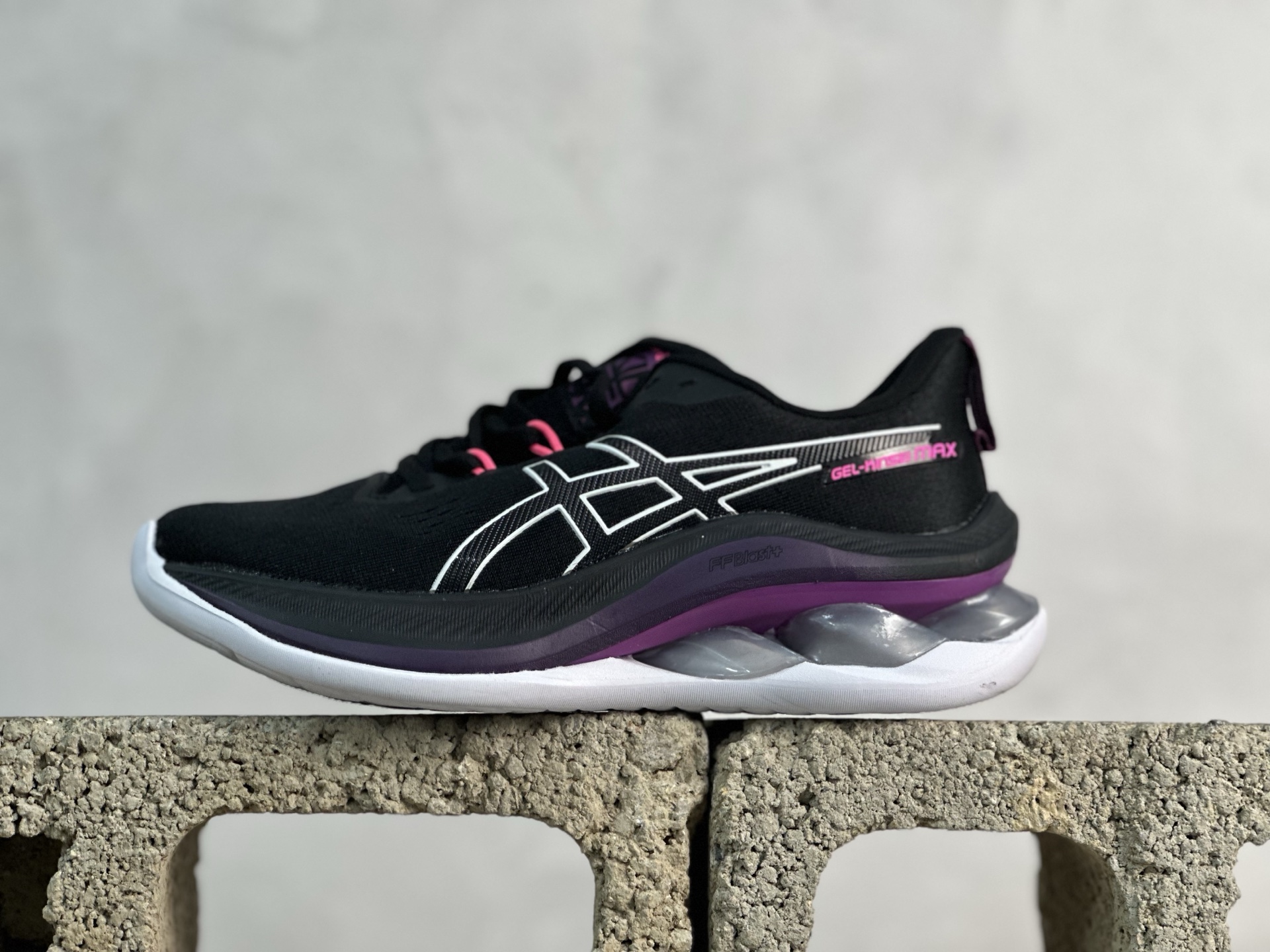 💰180 放店私
纯原大厂 极限套现回款 长期供应 正单品质Asics Gel-kinsei Max 缓震科技 。新配色陆续出。市面配套抵债