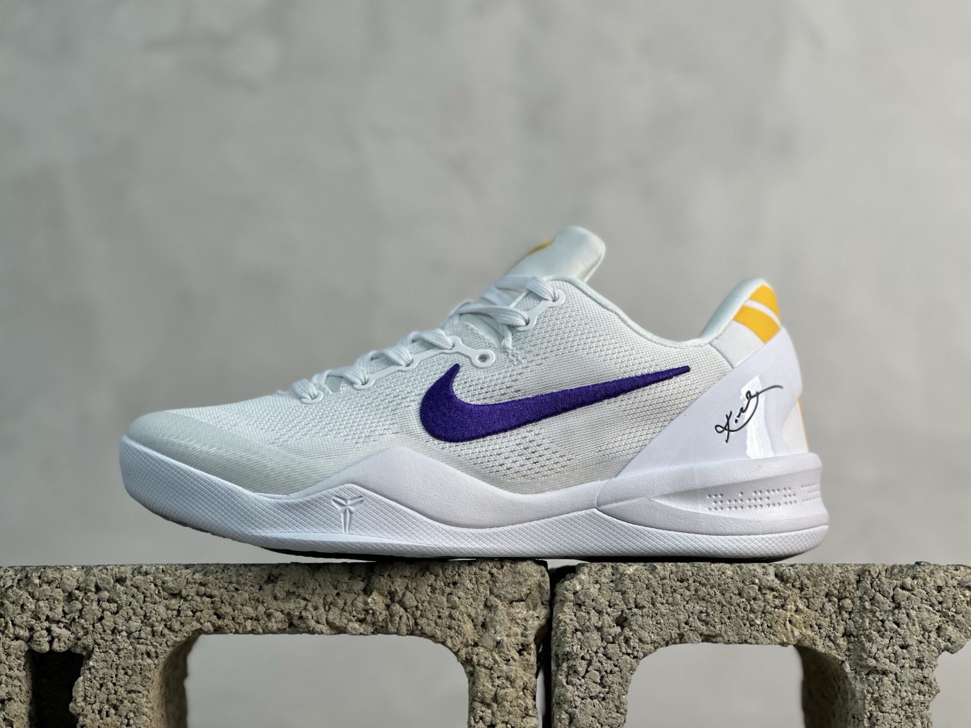 CK 放店私 Nike Kobe 8 "SYSTEM" 科比8代 男子实战篮球鞋 HF9550-100