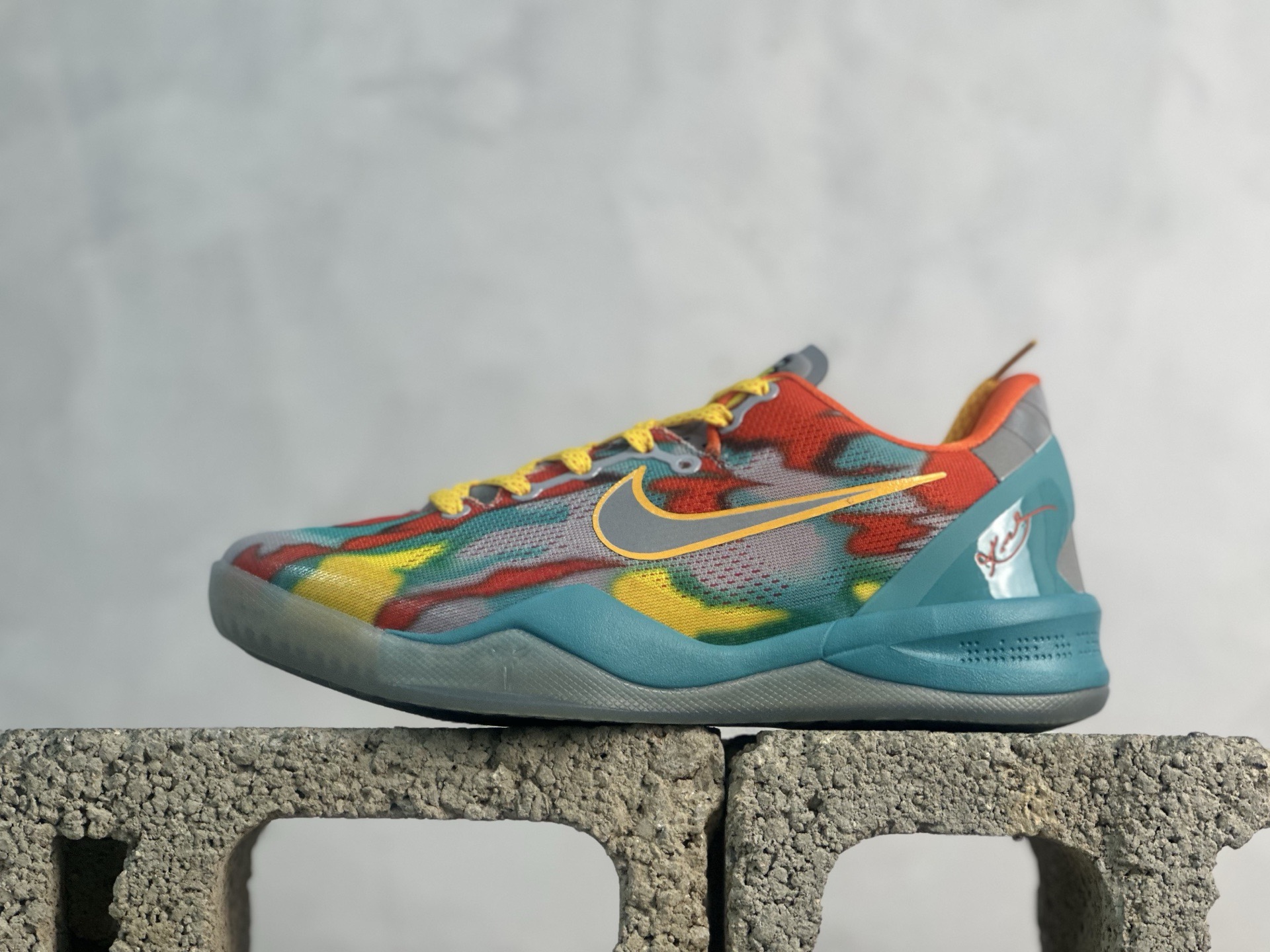 () Nike Kobe 8 "SYSTEM" 科比8代 男子实战篮球鞋 FQ3548-001