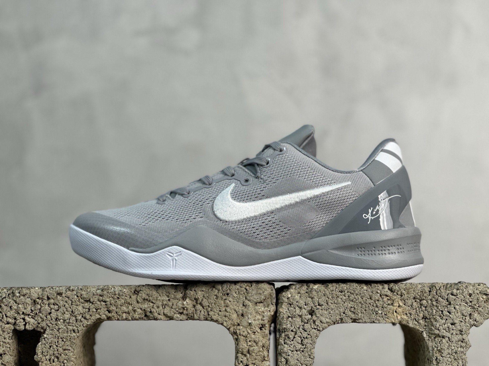 CK 放店私 Nike Kobe 8 "SYSTEM" 科比8代 男子实战篮球鞋 HF9550-002