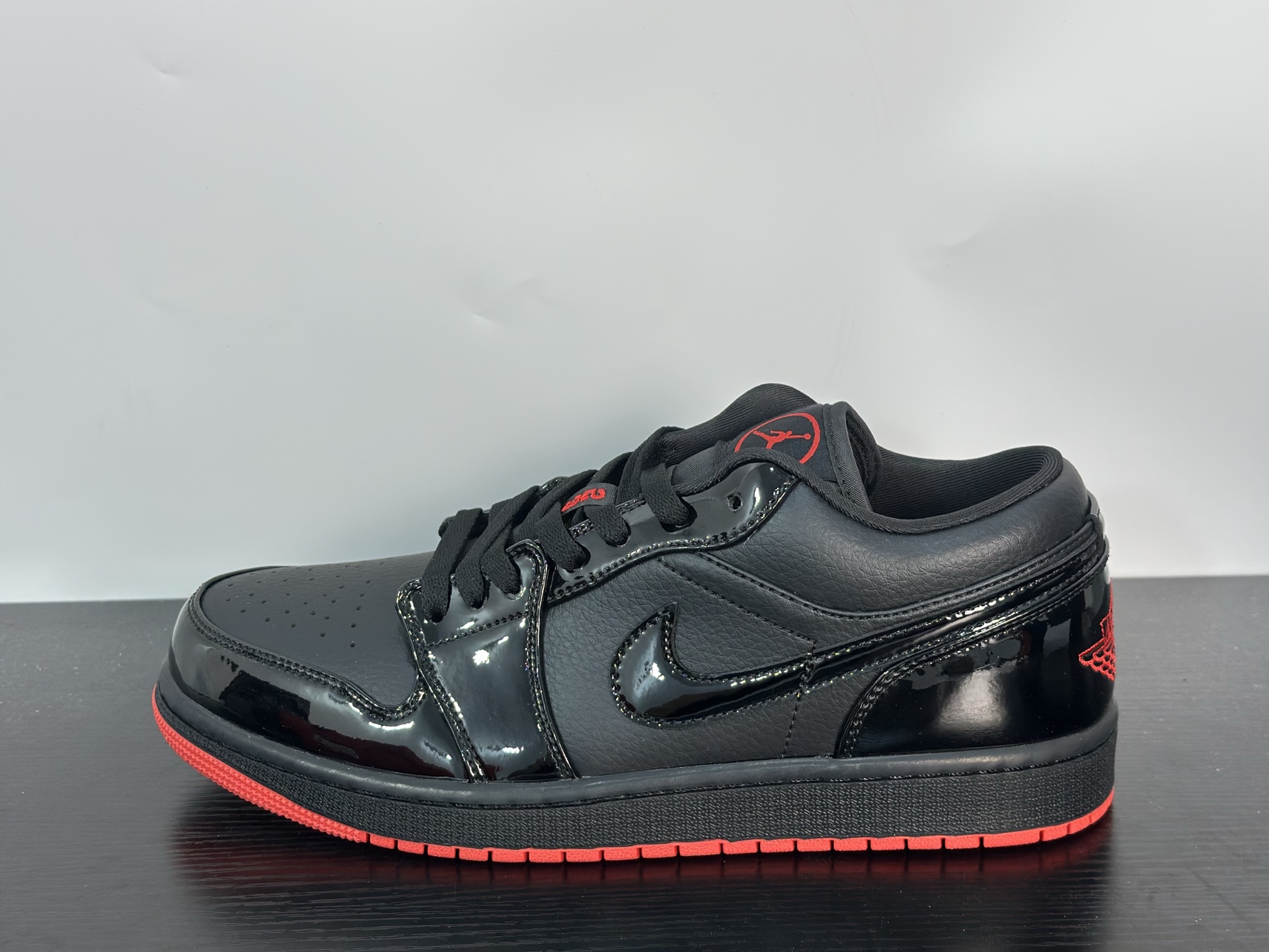 Air jordan 1 low 037