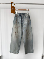 🆕Jean sale à motifs irisés NAN BEI ! Une autre paire de pantalons divins, inspirés de la lueur des glaciers/aurores nordiques, présentant un nouveau look pour le début du printemps ; une collision centenaire de rendu des couleurs et de teinture à la boue, avec un effet visuel étincelant derrière le haut du corps, une existence au niveau du plafond. pour les jeans ; 🔺 Fabriqué en tissu denim 100 % coton, il est doux pour la peau et flexible, confortable et délicat sans coller au corps, respirant et absorbant la transpiration, matériau large et épais, de très haute qualité, créant parfaitement un style décontracté et libre. mettant en évidence la superposition visuelle et le sens haut de gamme ; ️L'ensemble du pantalon a été pulvérisé au hasard avec de la peinture + un revêtement de cire + des colorants spécifiques pour créer un effet nacré coloré. Il y aura différents effets de couleur sous différents angles, rendant chaque pièce unique et semblable à du denim. un pantalon large chic et décontracté, donnant au look un beau tempérament rétro mais libre et facile, créant un look à la mode et individuel. ✅La forme générale du pantalon est une coupe ample. Le haut du corps est large et lisse, ce qui peut modifier le ventre. Il montre la silhouette parfaite du haut du corps et modifie également la forme des jambes. corps. La ligne de séparation est ajoutée avec des boutons moulés et personnalisés pour ajouter des couches de couches. Feeling, rétro américain. Couleur : Bleu Taille : S M L 1 🆕Jean sale à motifs irisés NAN BEI ! Une autre paire de pantalons divins, inspirés de la lueur des glaciers/aurores nordiques, présentant un nouveau look pour le début du printemps ; une collision centenaire de rendu des couleurs et de teinture à la boue, avec un effet visuel étincelant derrière le haut du corps, une existence au niveau du plafond. pour les jeans ; 🔺 Fabriqué en tissu denim 100 % coton, il est doux pour la peau et flexible, confortable et délicat sans coller au corps, respirant et absorbant la transpiration, matériau large et épais, de très haute qualité, créant parfaitement un style décontracté et libre. mettant en évidence la superposition visuelle et le sens haut de gamme ; ️L’ensemble du pantalon a été pulvérisé au hasard avec de la peinture + un revêtement de cire + des colorants spécifiques pour créer un effet nacré coloré. Il y aura différents effets de couleur sous différents angles, rendant chaque pièce unique et semblable à du denim. un pantalon large chic et décontracté, donnant au look un beau tempérament rétro mais libre et facile, créant un look à la mode et individuel. ✅La forme générale du pantalon est une coupe ample. Le haut du corps est large et lisse, ce qui peut modifier le ventre. Il montre la silhouette parfaite du haut du corps et modifie également la forme des jambes. corps. La ligne de séparation est ajoutée avec des boutons moulés et personnalisés pour ajouter des couches de couches. Feeling, rétro américain. Couleur : Bleu Taille : S M L