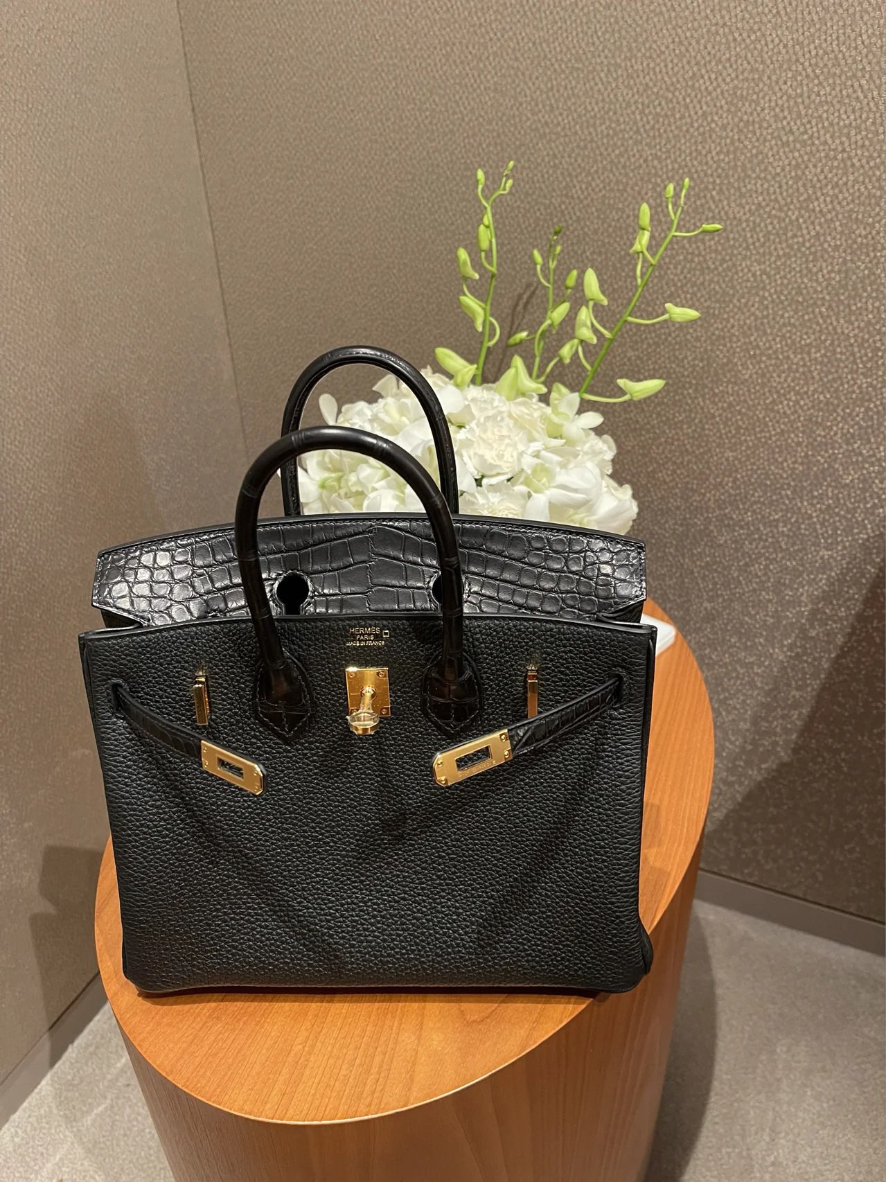 Birkin25 cocodrilo🐊touch hecho por encargo. Si te has cansado del cuero normal y crees que el cuero exótico no es adec…