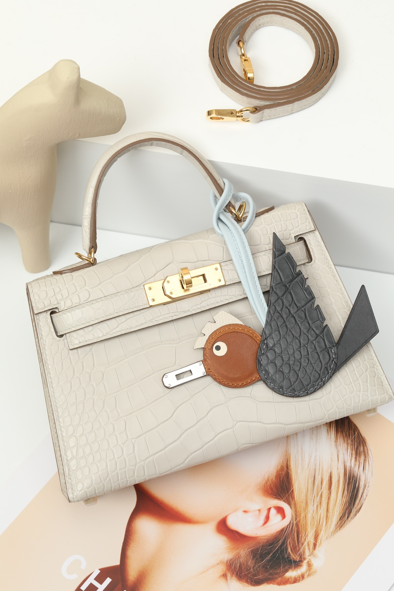 Hermes Kelly Branco Hardware Dourado