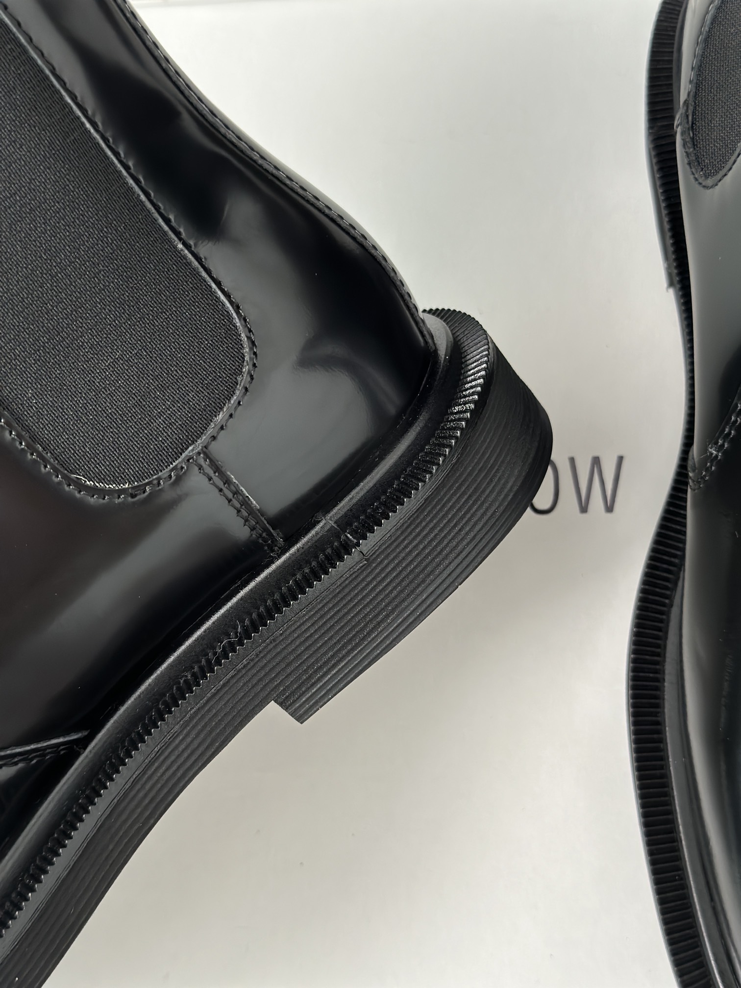 Therow23S秋冬新品切尔西短靴ꫛꫀꪝGo材质鞋面采用开边珠牛皮内里混种羊皮原版开模大底底高:2.5