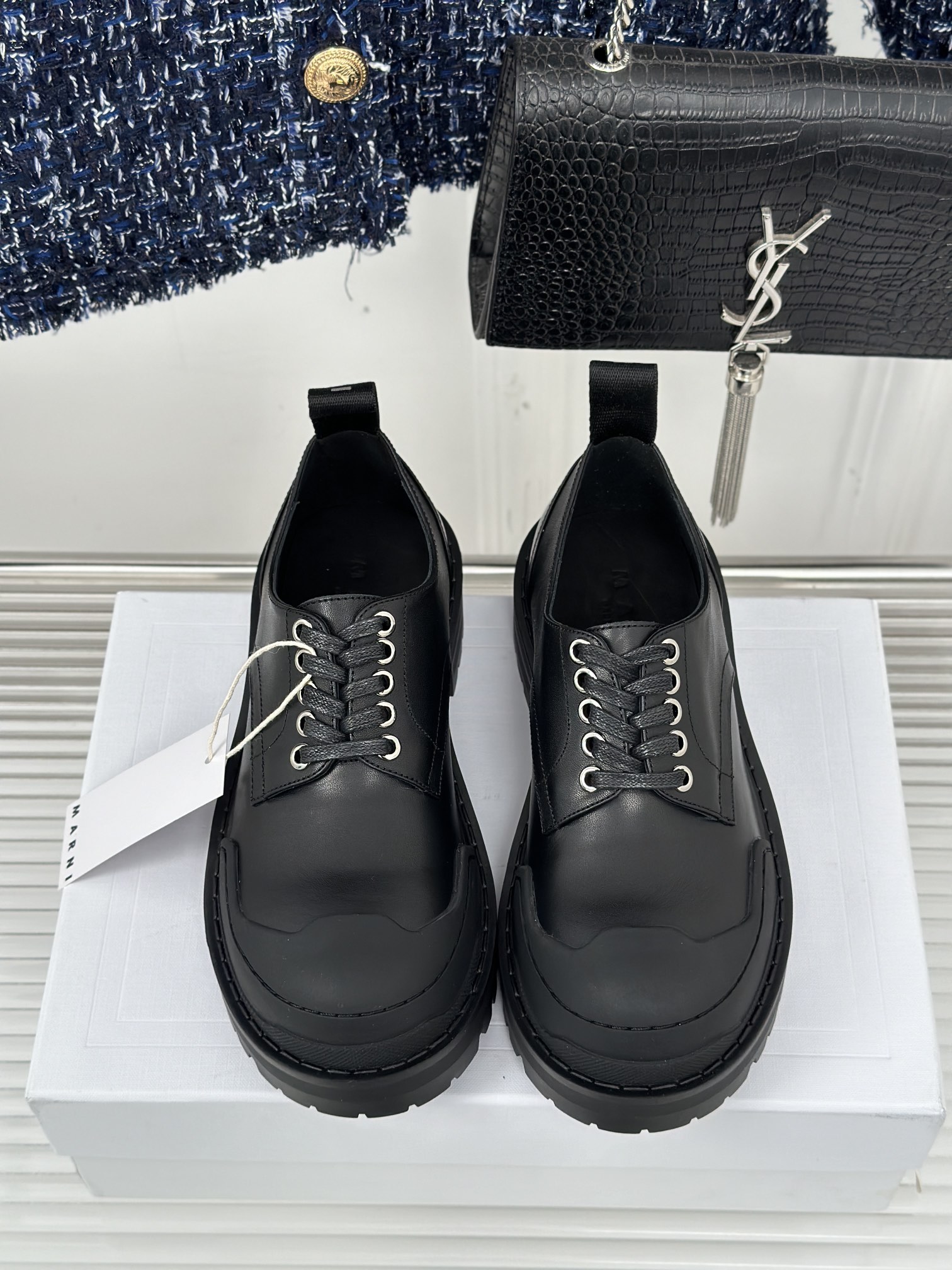 Marni玛尼23S经典四季厚底系带小皮鞋鞋型整体特别简洁还复古配色干净不过时是一双舒适和质感并存的小白