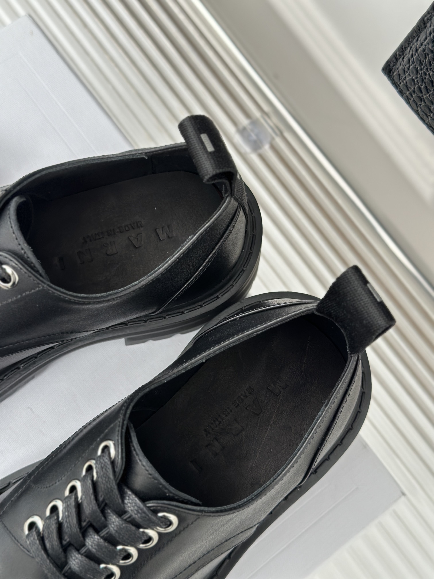 Marni玛尼23S经典四季厚底系带小皮鞋鞋型整体特别简洁还复古配色干净不过时是一双舒适和质感并存的小白