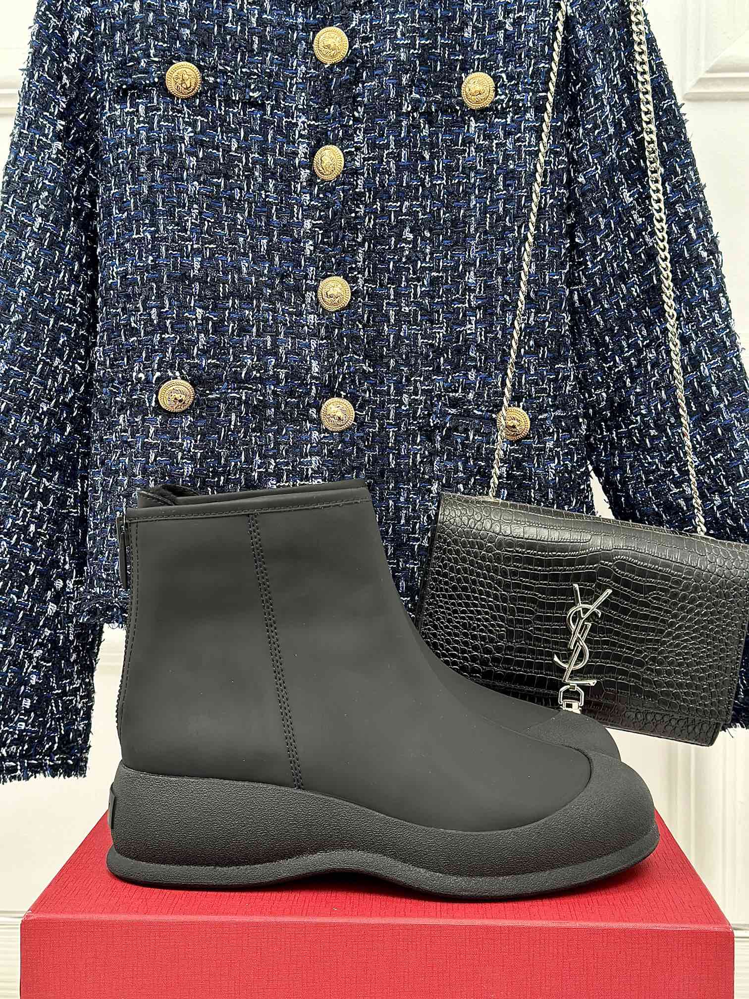 Fashionable Winter Footwear: Bally Curling Ice Canteen Boots with Australian Wool and Imported Leather