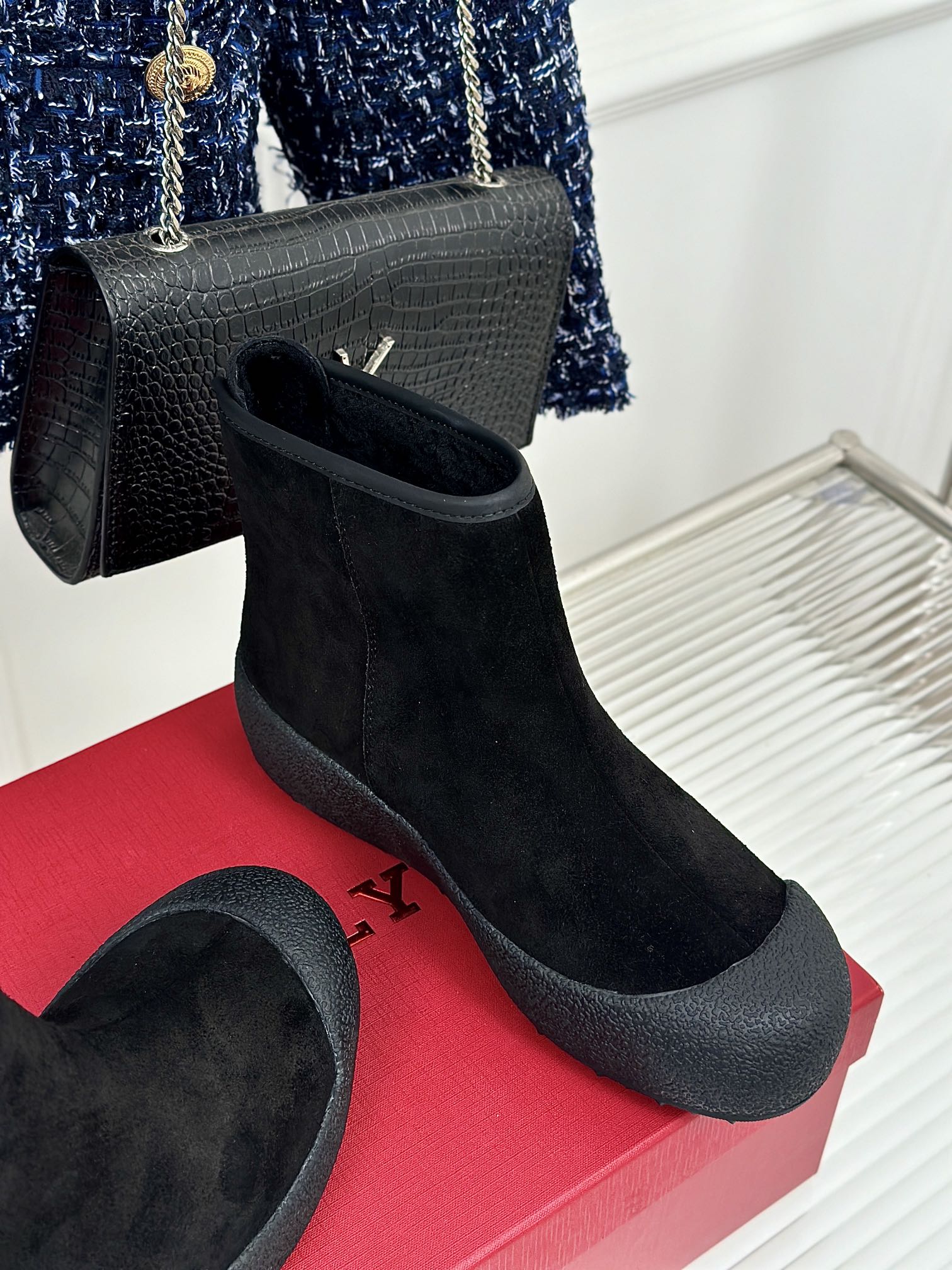“Top 1250: Fashionable Winter Boots with Australian Wool and Swiss Design” - 图片 5