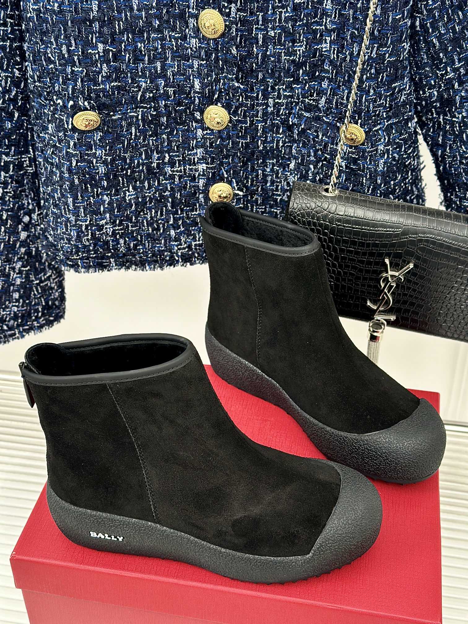 “Top 1250: Fashionable Winter Boots with Australian Wool and Swiss Design” - 图片 3