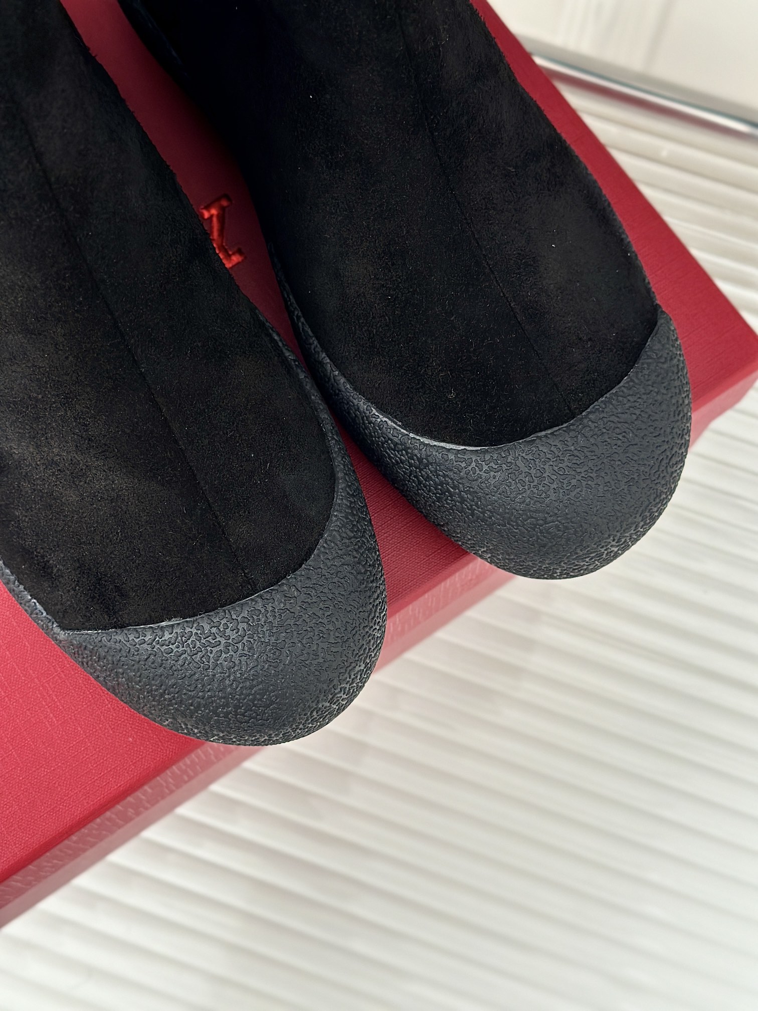 “Top 1250: Fashionable Winter Boots with Australian Wool and Swiss Design” - 图片 6