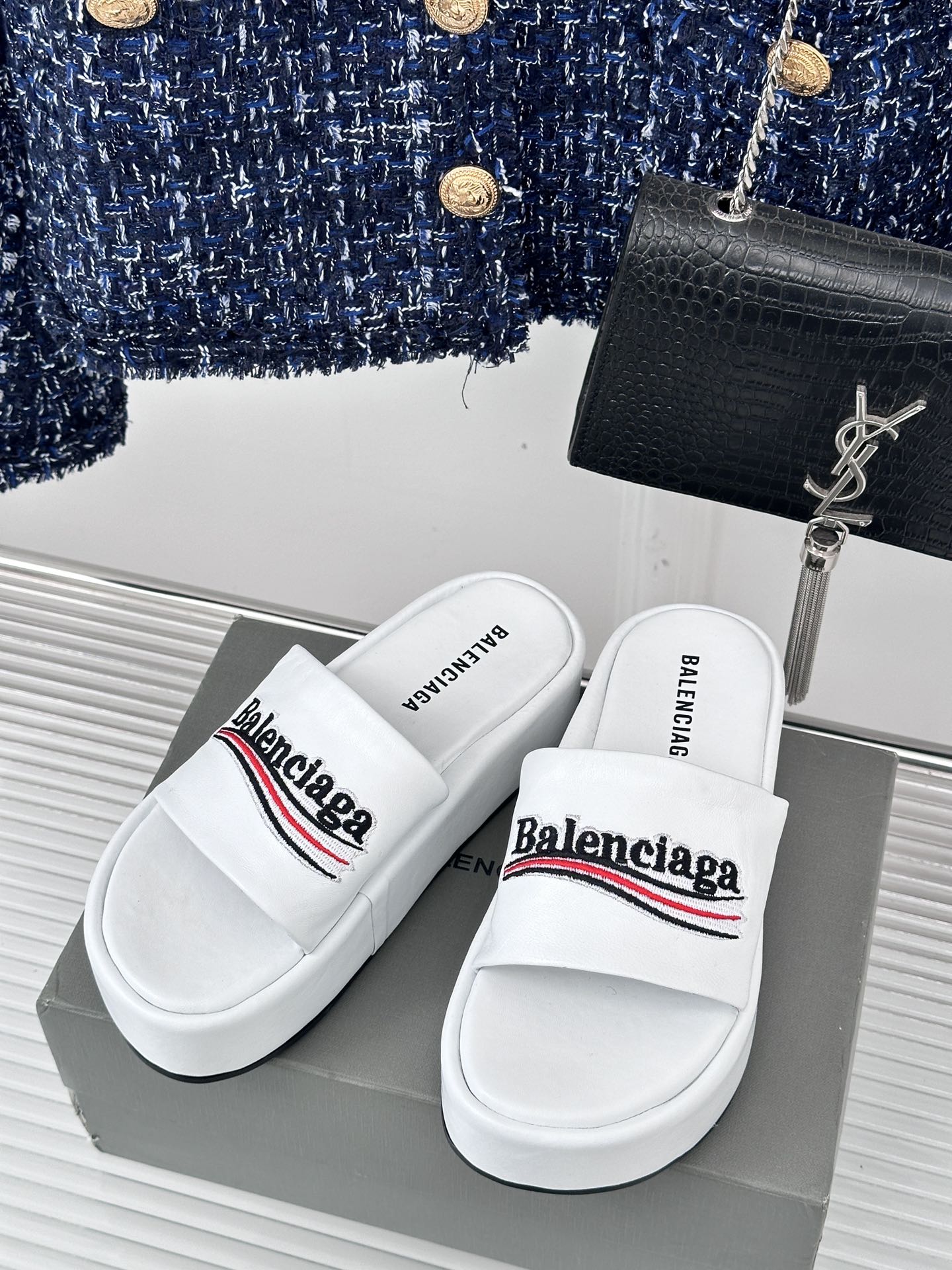 Balenciaga巴黎世家24S春夏新品厚底拖鞋独家正确版本原版开发时尚圈内各大网红明星又在拼命种草的