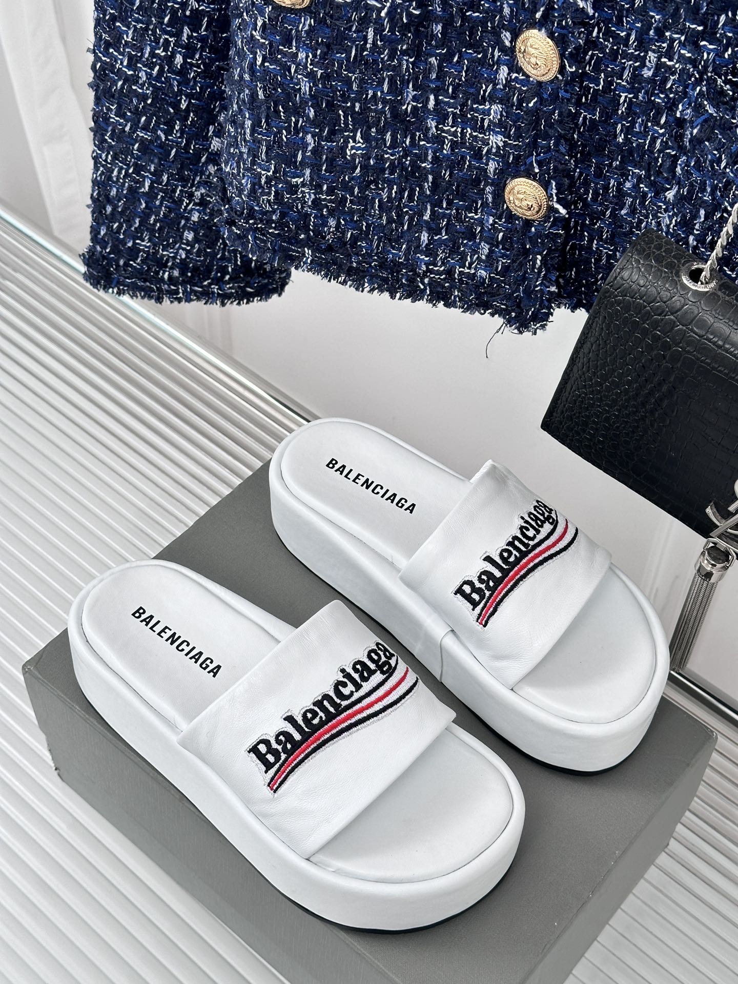 Balenciaga巴黎世家24S春夏新品厚底拖鞋独家正确版本原版开发时尚圈内各大网红明星又在拼命种草的