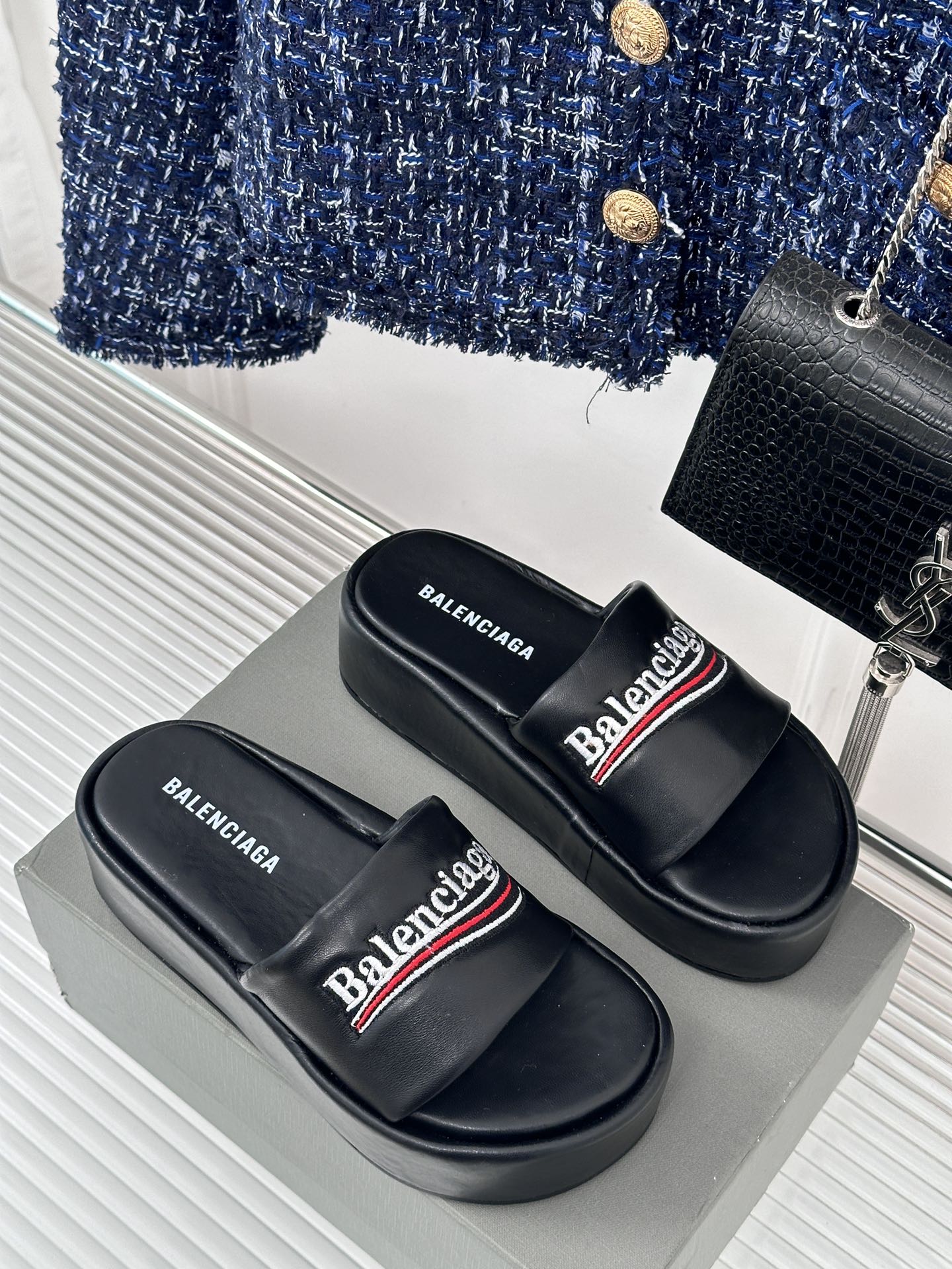 Balenciaga巴黎世家24S春夏新品厚底拖鞋独家正确版本原版开发时尚圈内各大网红明星又在拼命种草的