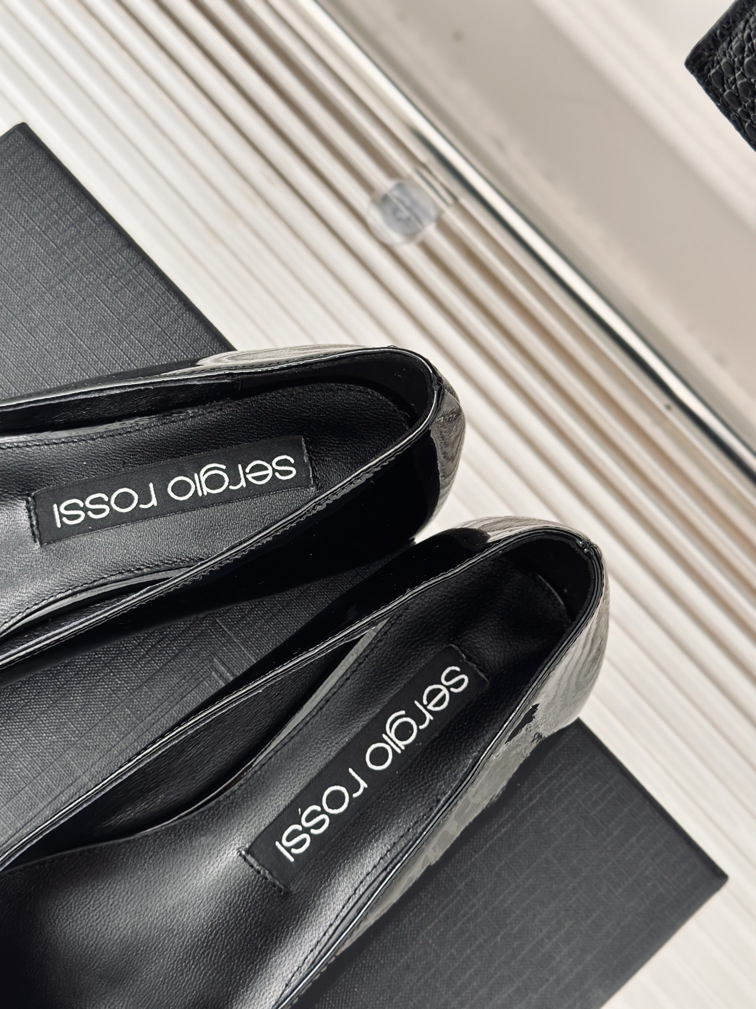 SergioRossi24s早春新品爱心情人节限量版平底单鞋真正值得珍藏的一款美鞋️会让你的穿搭气质翻倍