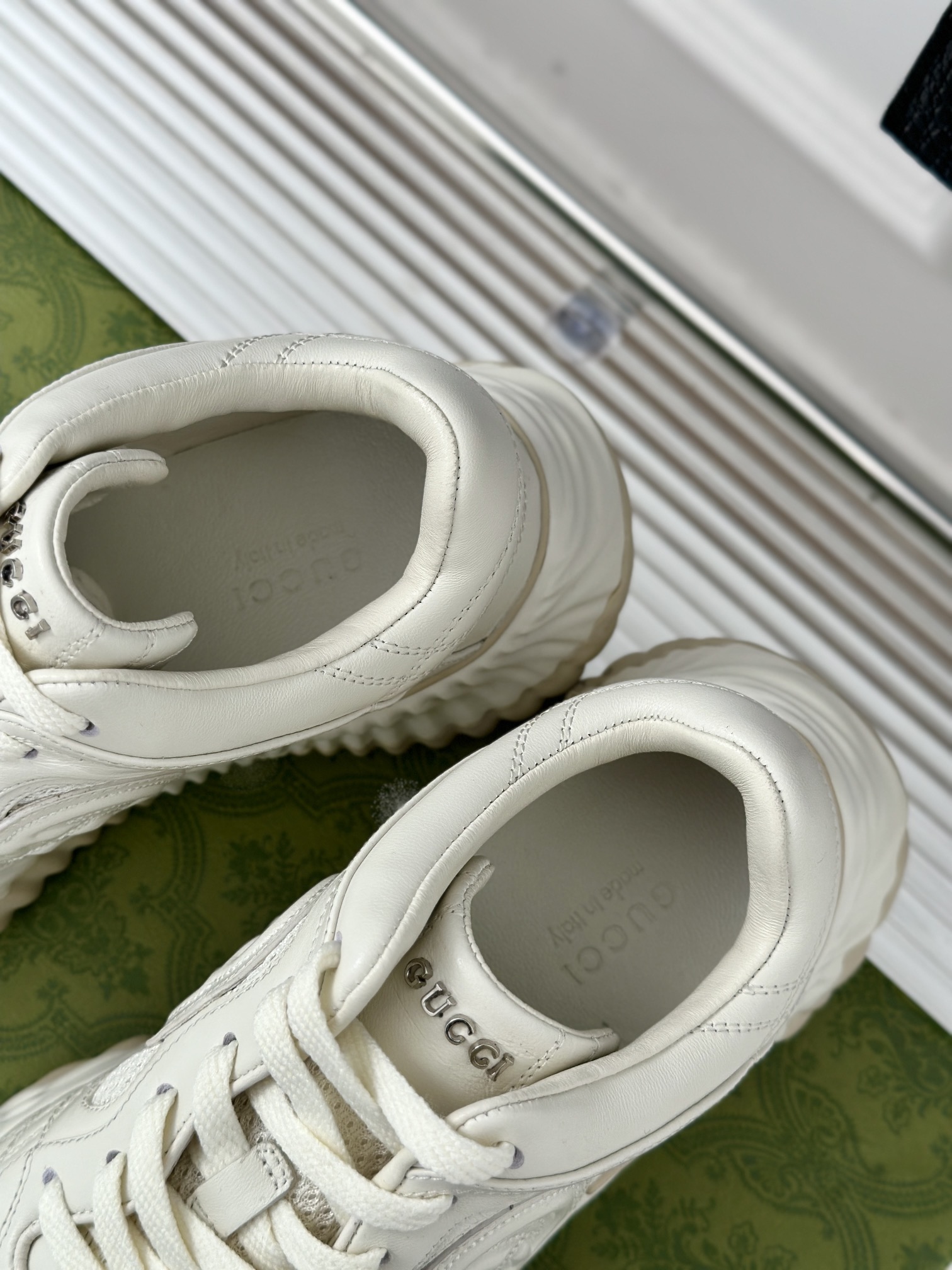 GUCC*24S经典休闲运动鞋全新爆款系列️高颜值板鞋就让人很难拒jue无论哪个季节都是“百搭利器”鞋型