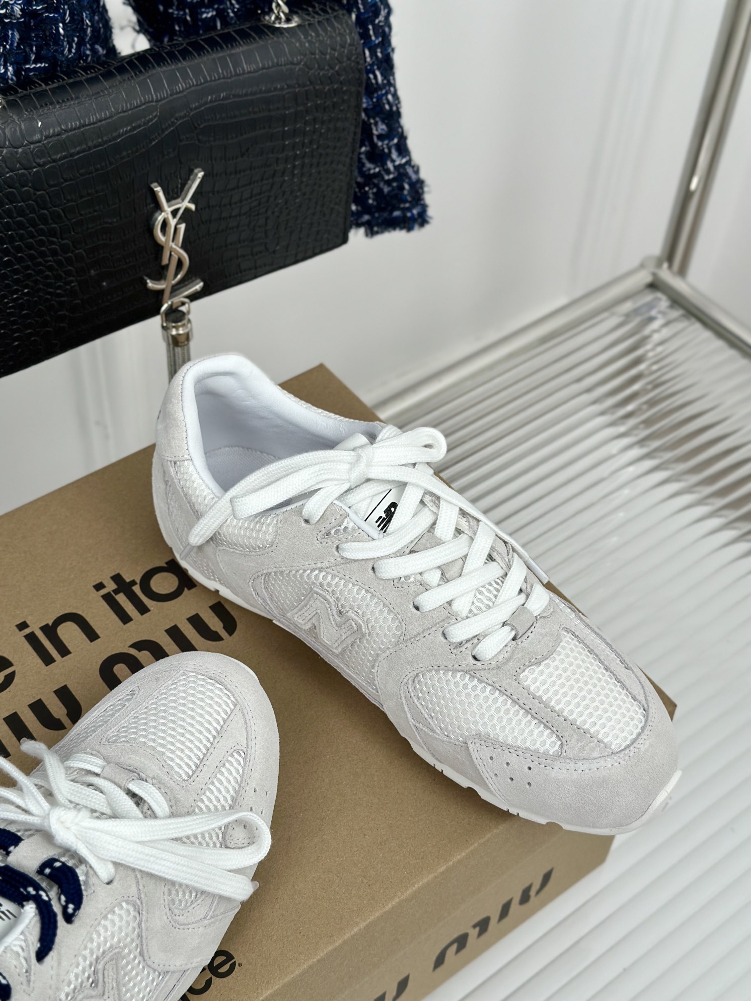 MiumiuxNewBalance/NB联名款复古休闲德训鞋阿甘鞋运动鞋网红博主火爆追捧时装周走秀场曝光