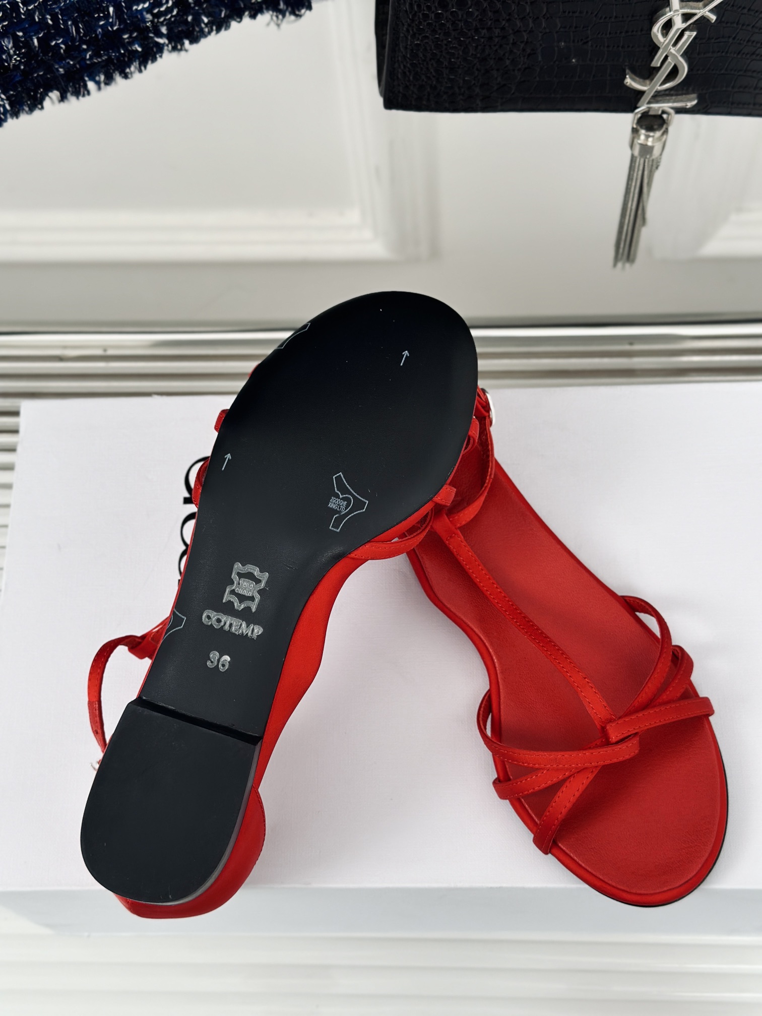 Cotemp124S春夏新品高跟凉鞋系列网红最爱款也是搭配利器鞋面采用进口小牛皮内里垫脚均为进口羊皮意大