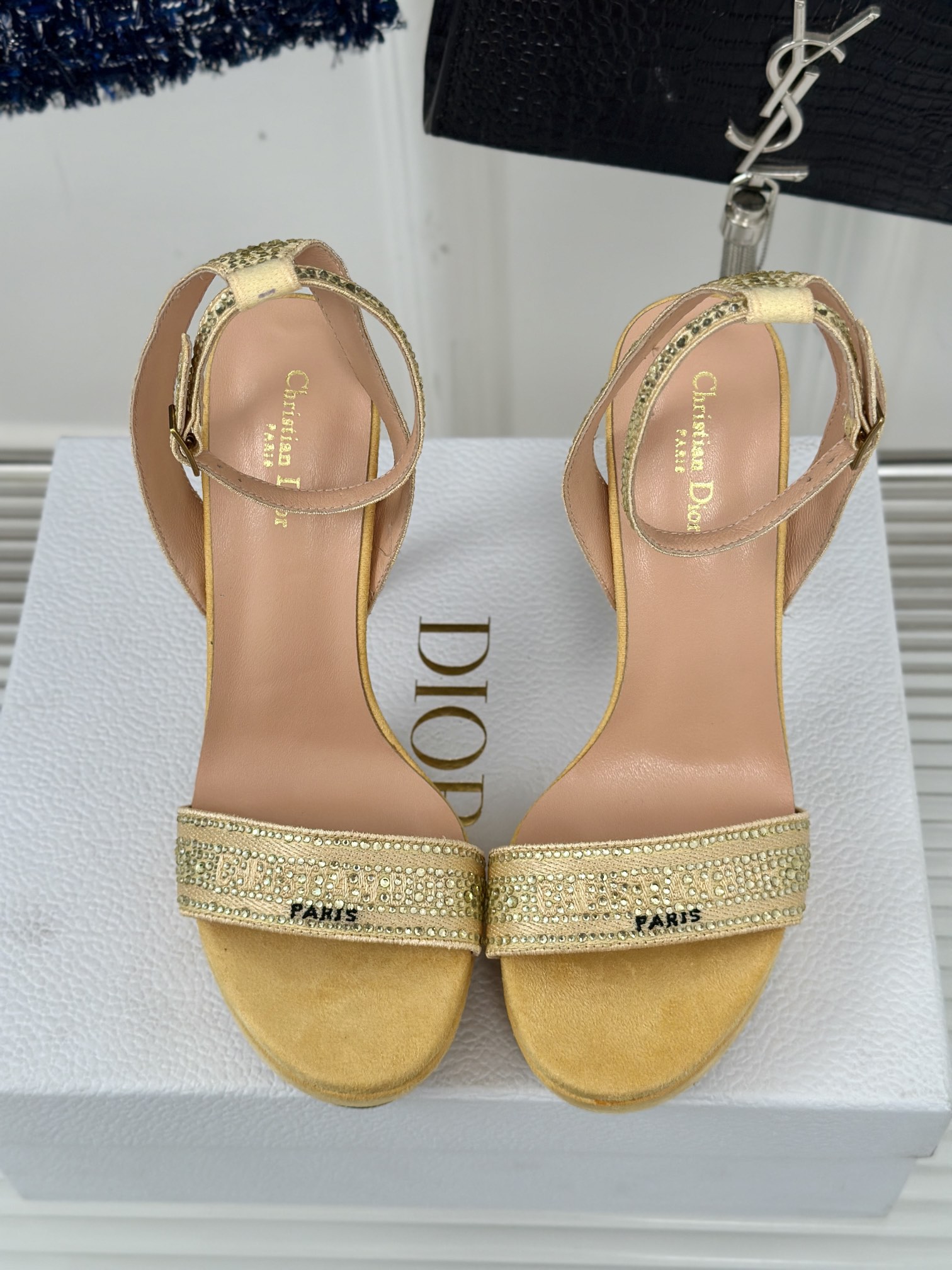 Dior/迪奥24S春夏新品电绣水钻防水台高跟凉鞋面料采用进口真丝水钻内里踮脚均为羊皮意大利进口牛皮大底