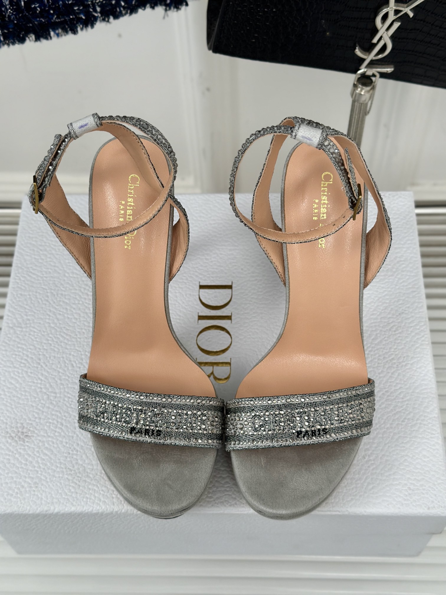 Dior/迪奥24S春夏新品电绣水钻防水台高跟凉鞋面料采用进口真丝水钻内里踮脚均为羊皮意大利进口牛皮大底