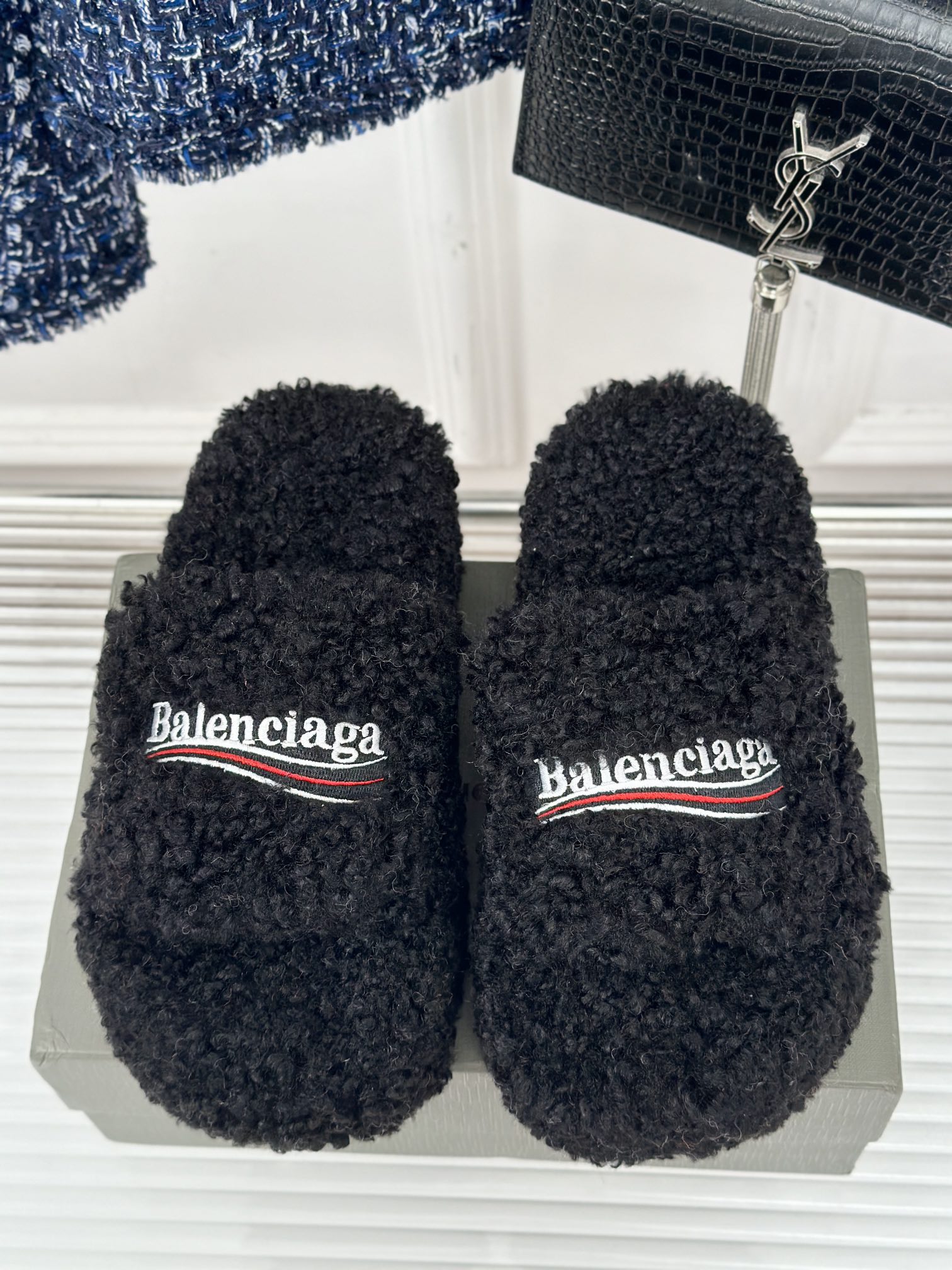 Balenciaga巴黎世家24S新品字母刺绣泰厚底迪毛毛拖鞋独家正确版本原版开发时尚圈内各大网红明星又