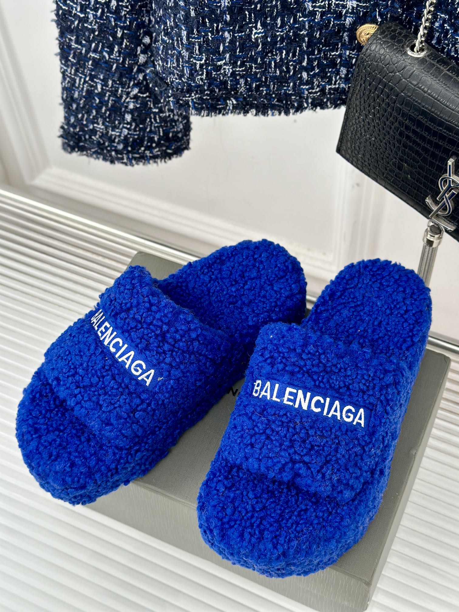 Balenciaga巴黎世家24S新品字母刺绣泰厚底迪毛毛拖鞋独家正确版本原版开发时尚圈内各大网红明星又