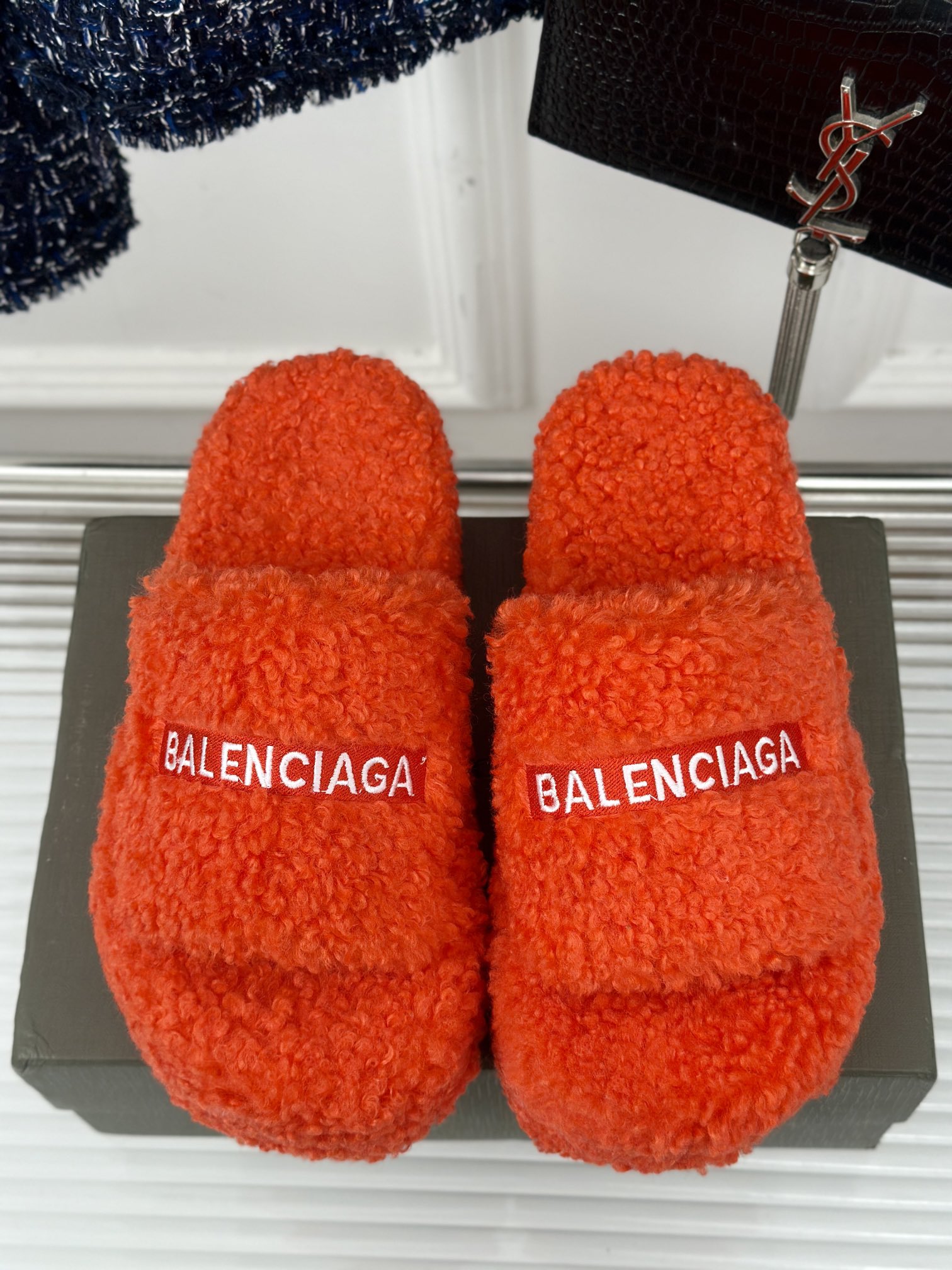 Balenciaga巴黎世家24S新品字母刺绣泰厚底迪毛毛拖鞋独家正确版本原版开发时尚圈内各大网红明星又