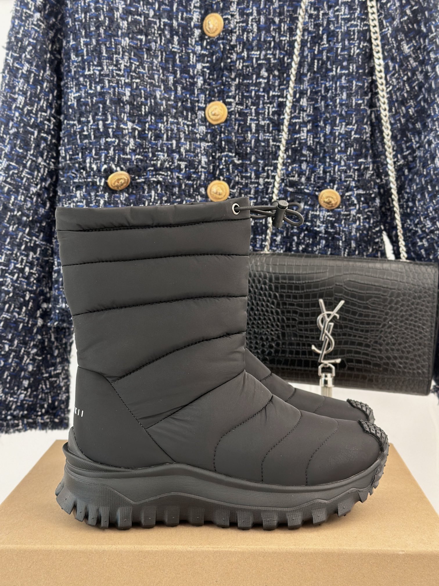 INUIKII24ss秋冬厚底羽绒雪地靴行走的冬日小暖炉太舒服了跟大热的美拉德风适配度很高又可爱又保暖暖