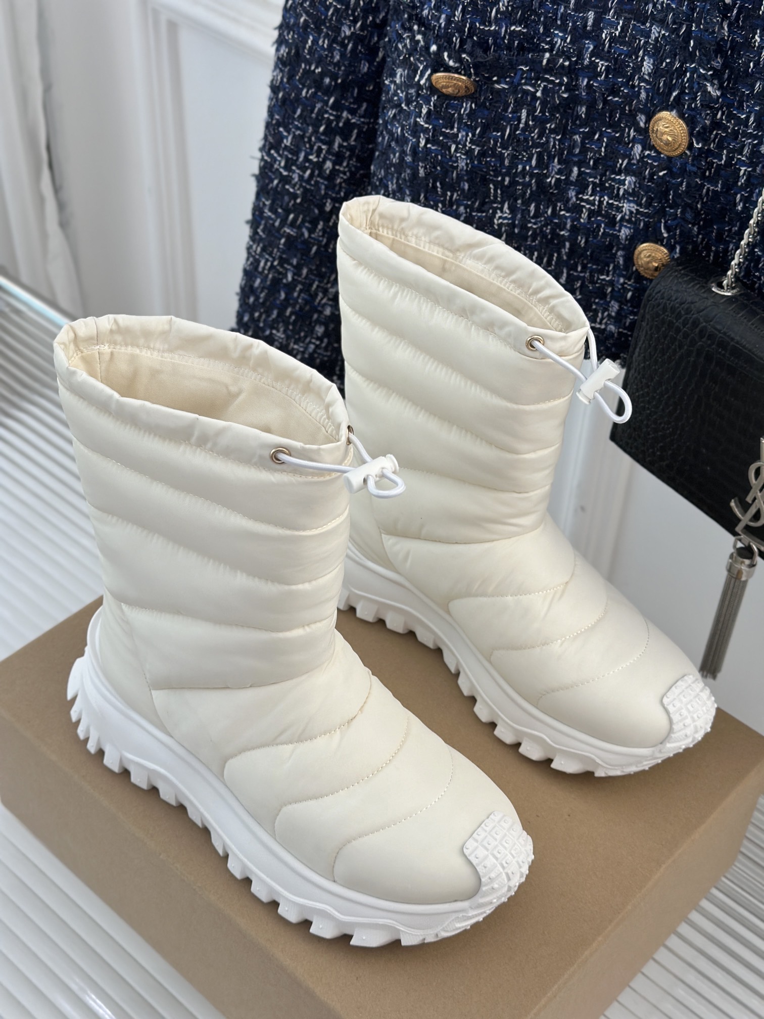 INUIKII24ss秋冬厚底羽绒雪地靴行走的冬日小暖炉太舒服了跟大热的美拉德风适配度很高又可爱又保暖暖