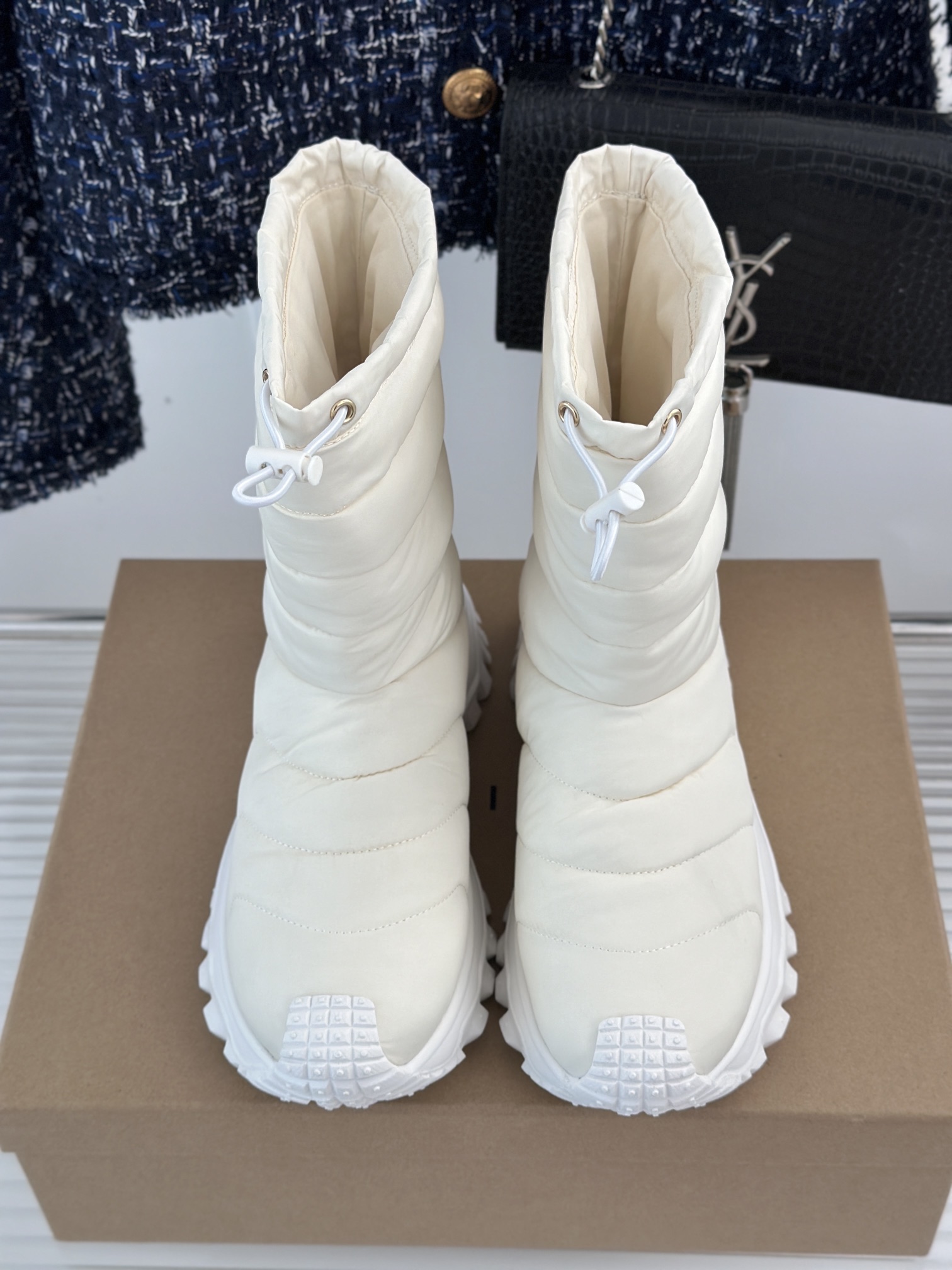 INUIKII24ss秋冬厚底羽绒雪地靴行走的冬日小暖炉太舒服了跟大热的美拉德风适配度很高又可爱又保暖暖