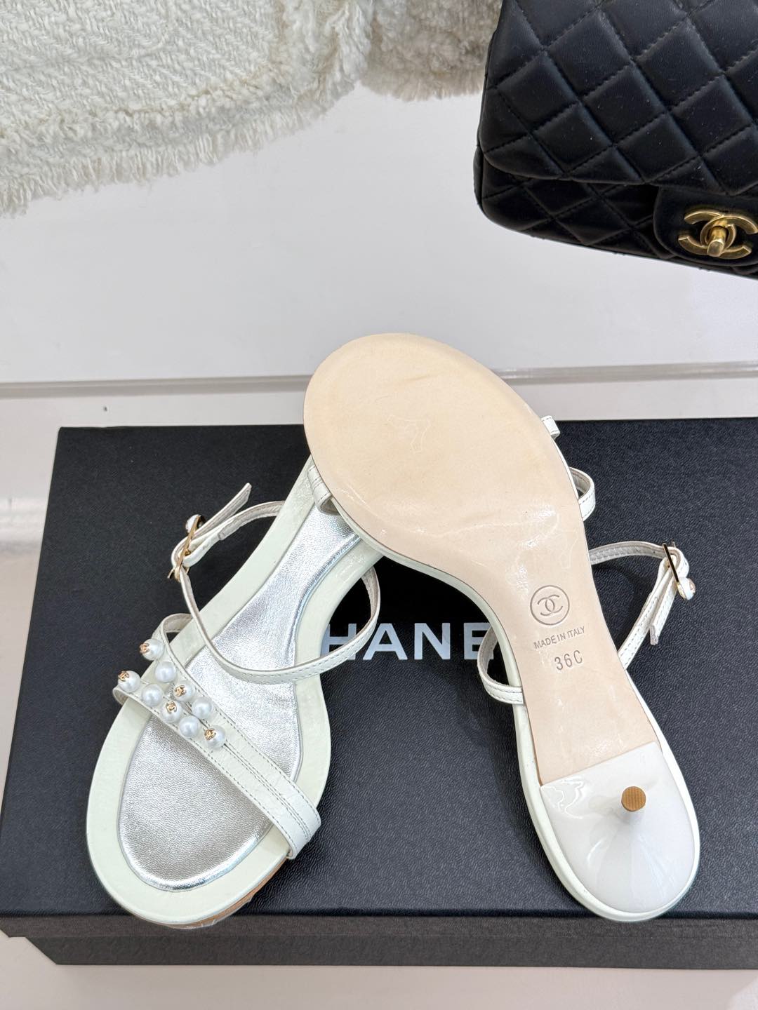 
CHANE*｜小香coco中古Vintage 
25C早春新品珍珠凉鞋
香家的这款中古系列真的太美了
