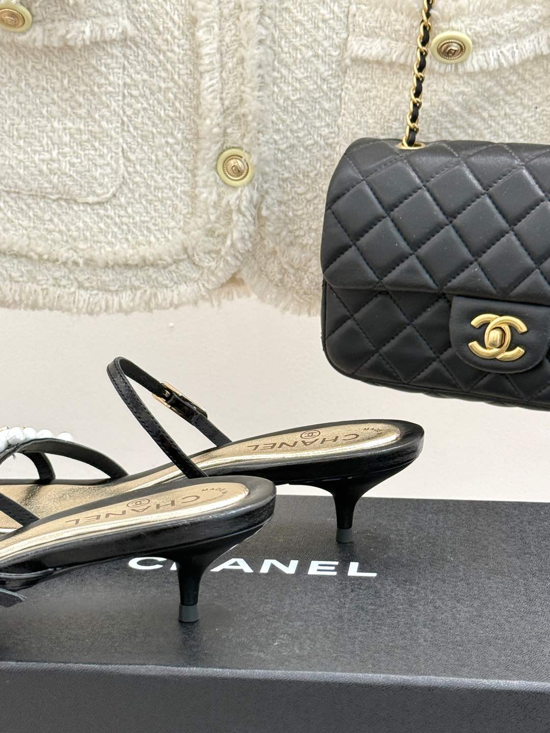 
CHANE*｜小香coco中古Vintage 
25C早春新品珍珠凉鞋
香家的这款中古系列真的太美了
