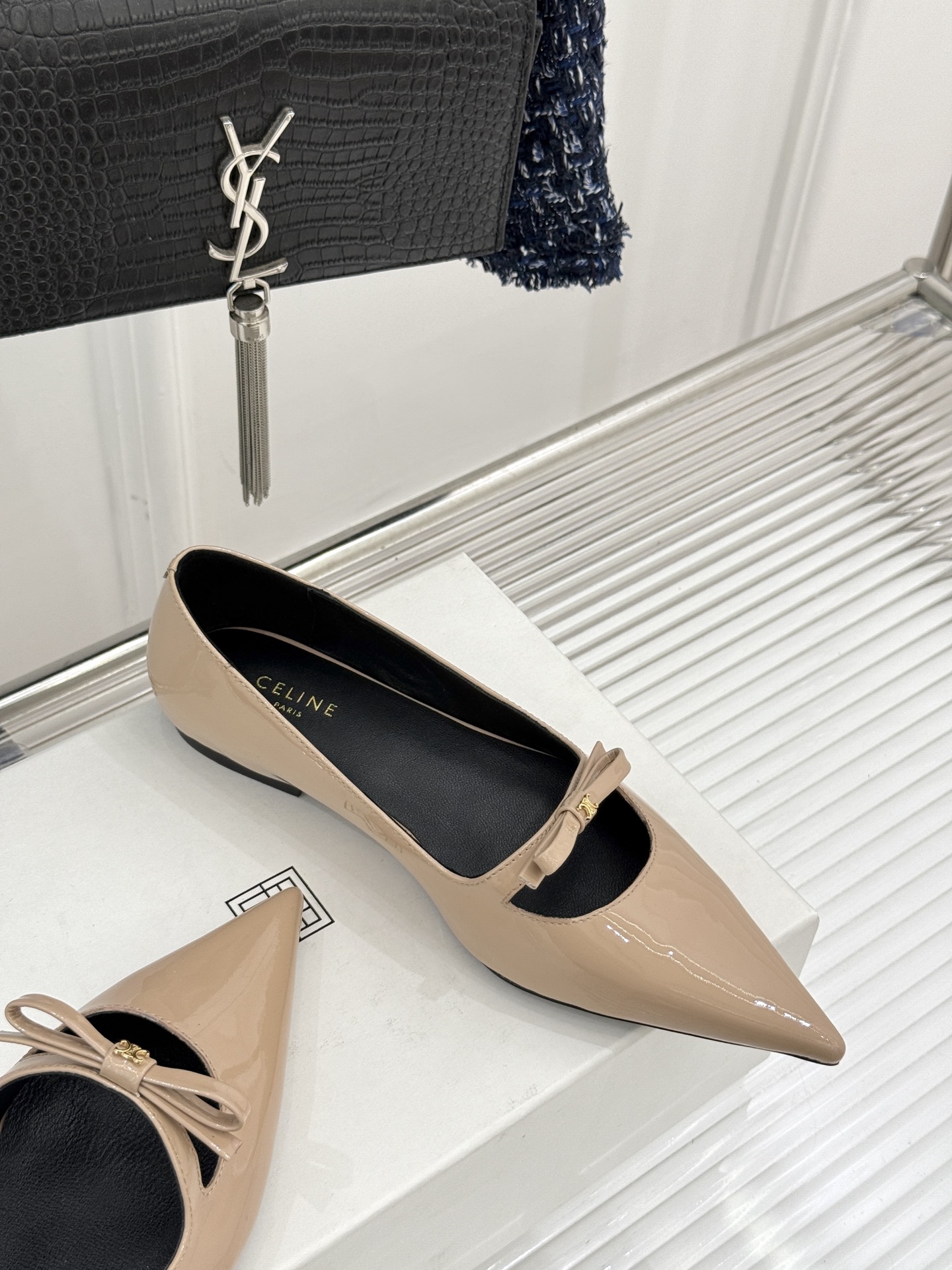 Luxury Celin* Sandals: Reborn Series with Premium Materials and Craftsmanship - 图片 5